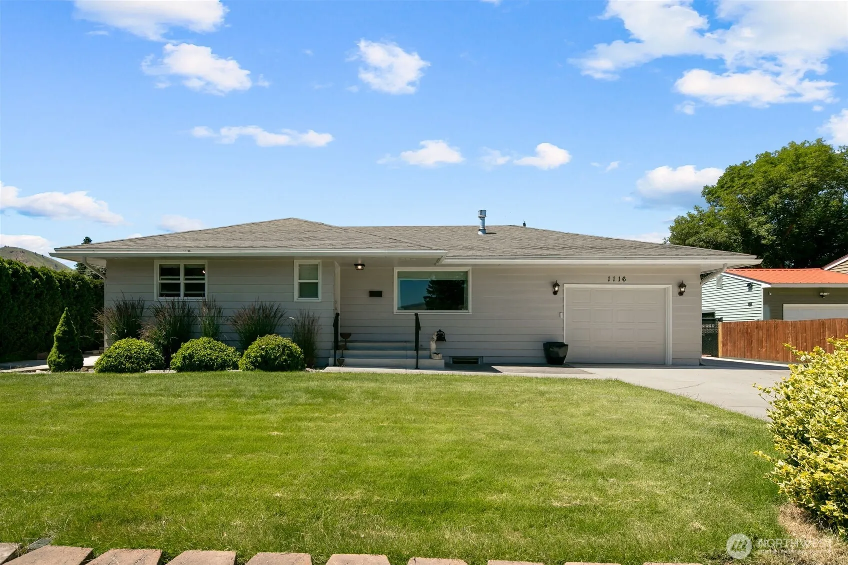1116 Amherst Ave