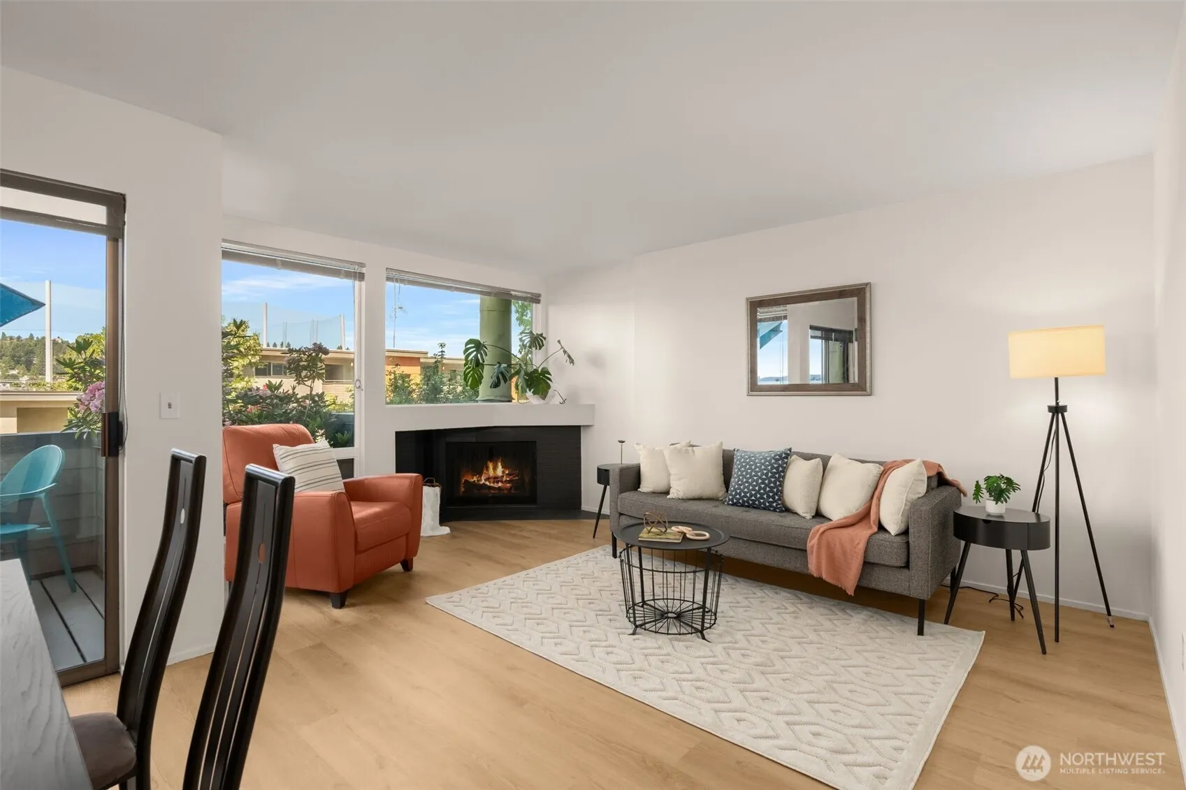Property photo for 2831 14th Avenue W #2, Seattle photo 3