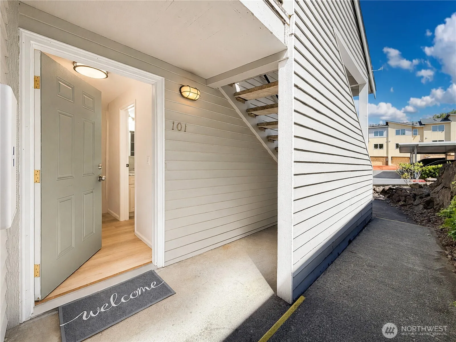 Property photo for 1626 Grant Avenue S #e101, Renton photo 5