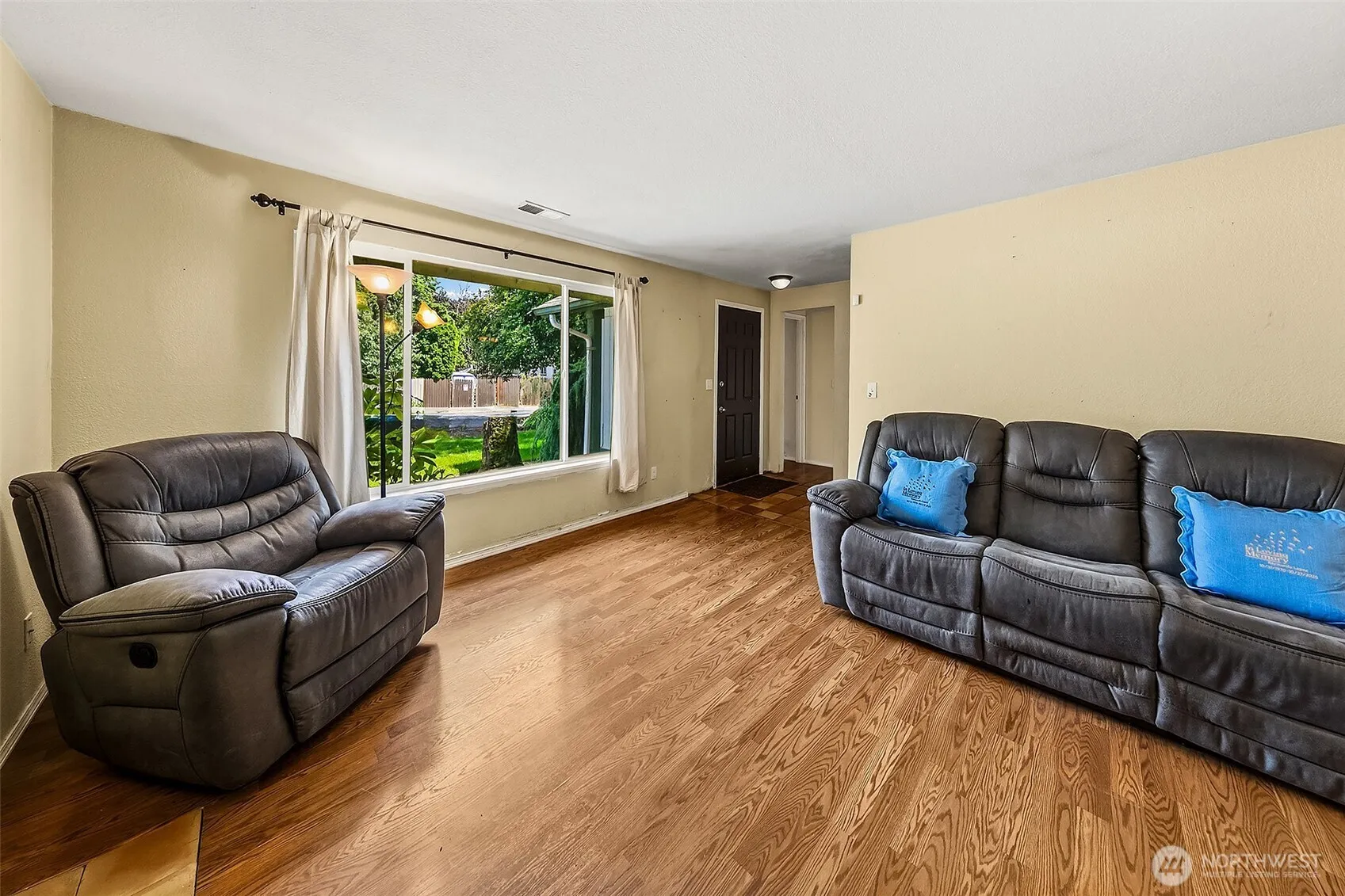 Property photo for 35011 27th Avenue Sw, Federal Way photo 3