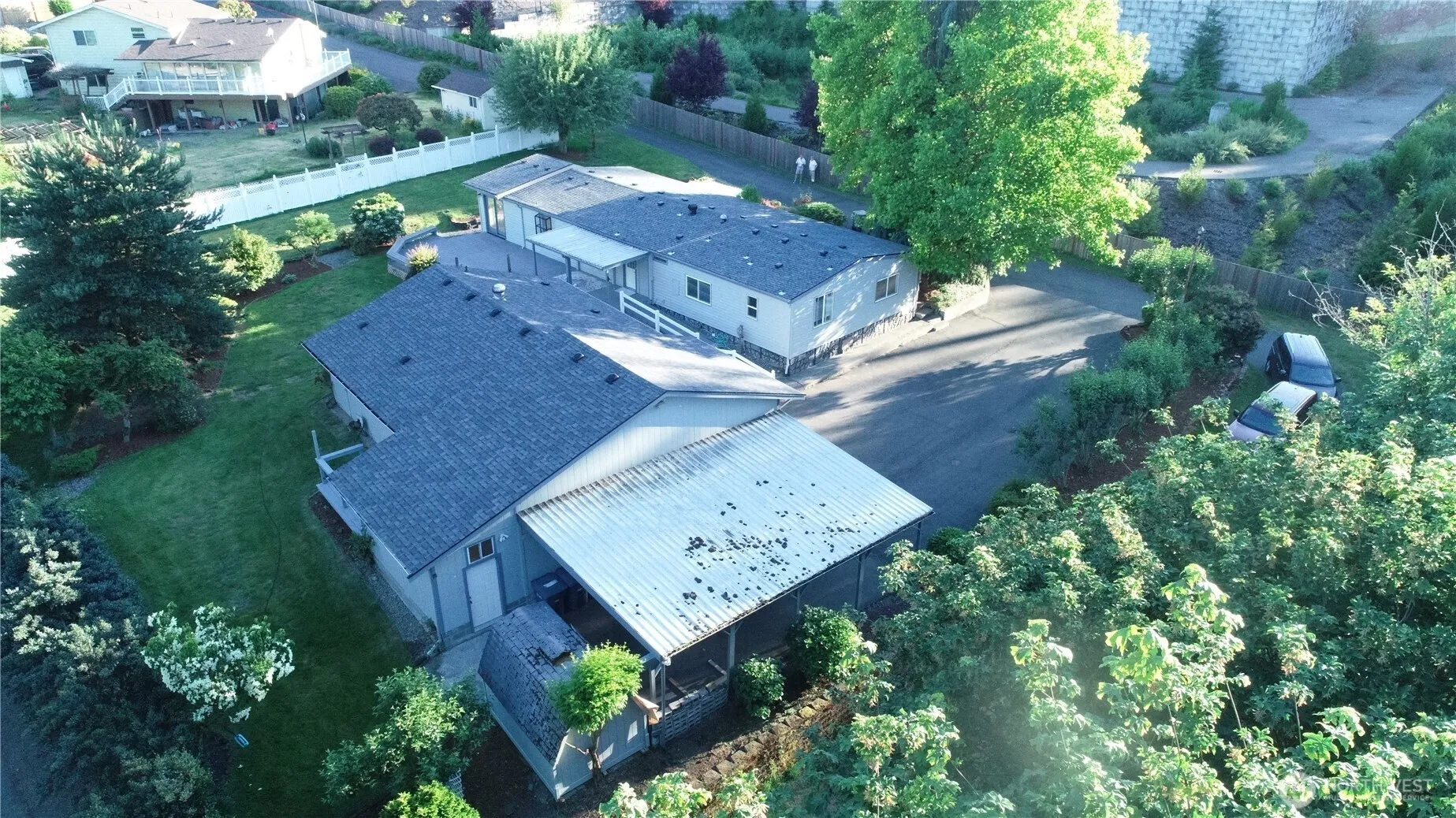 Property photo for 219 105th Avenue E, Edgewood