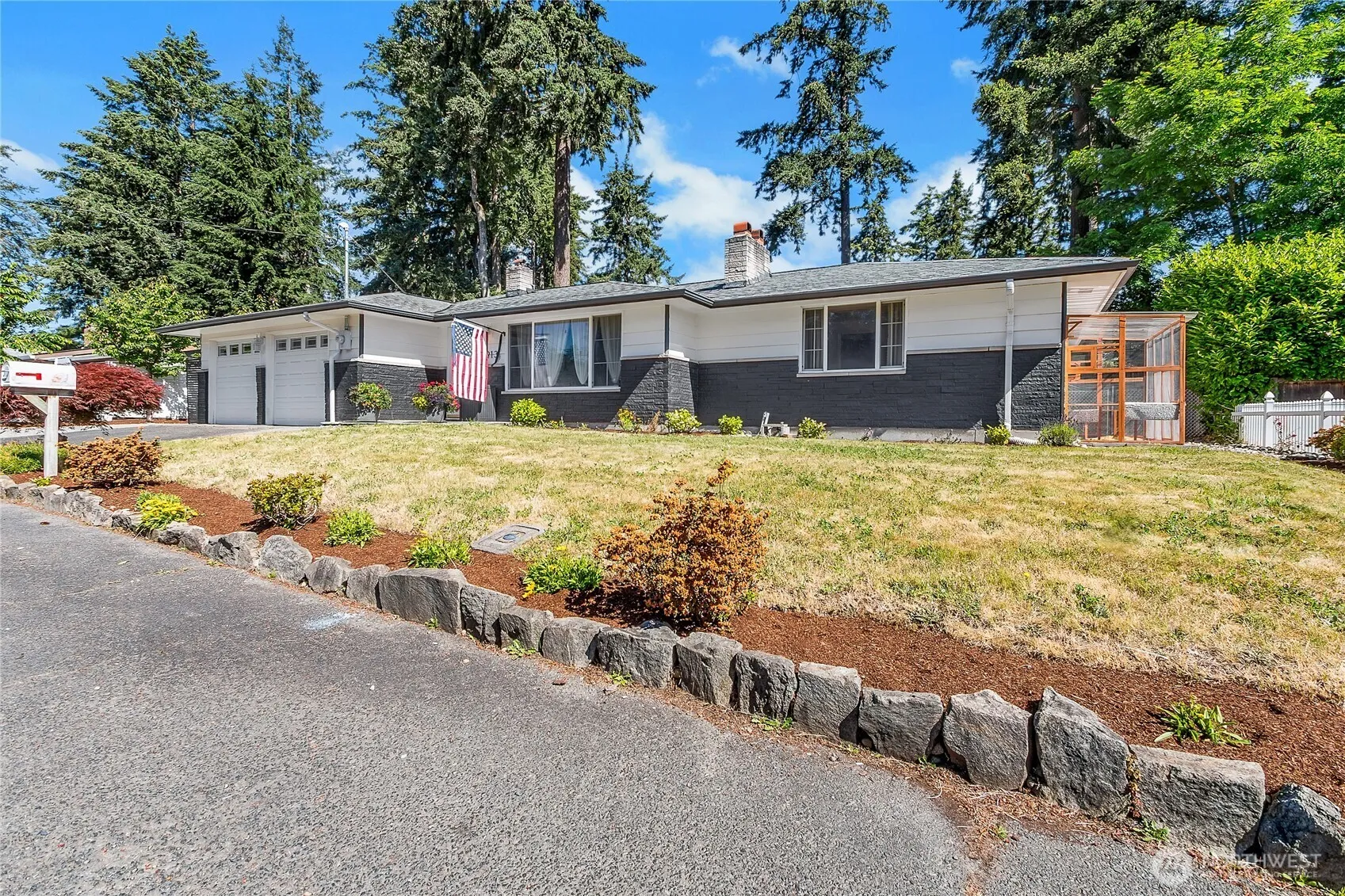 Property photo for 7913 Westshore Dr Drive Sw, Lakewood