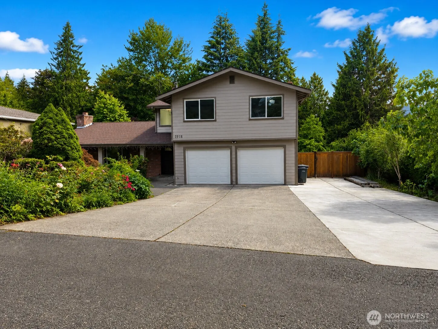 Property photo for 1918 109th Avenue Ct E, Edgewood photo 3