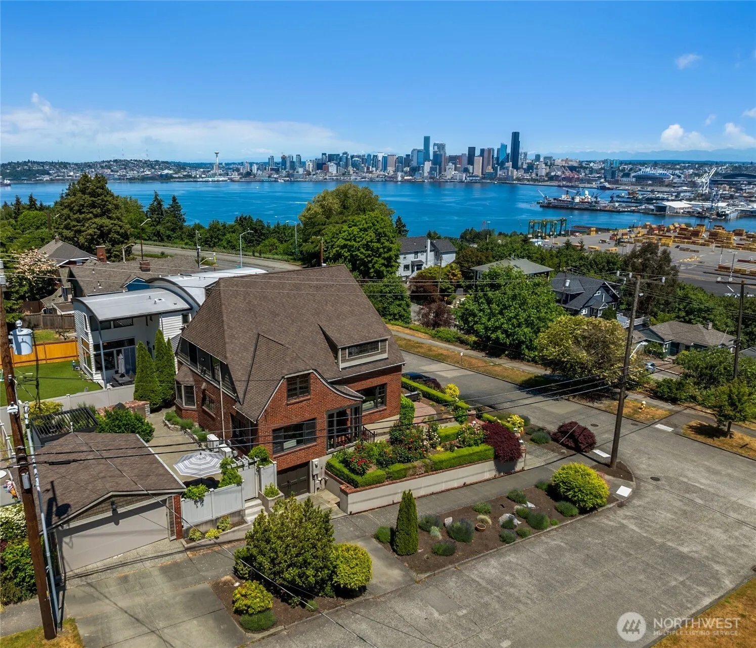 Property photo for 3602 Sw Lander Street, Seattle