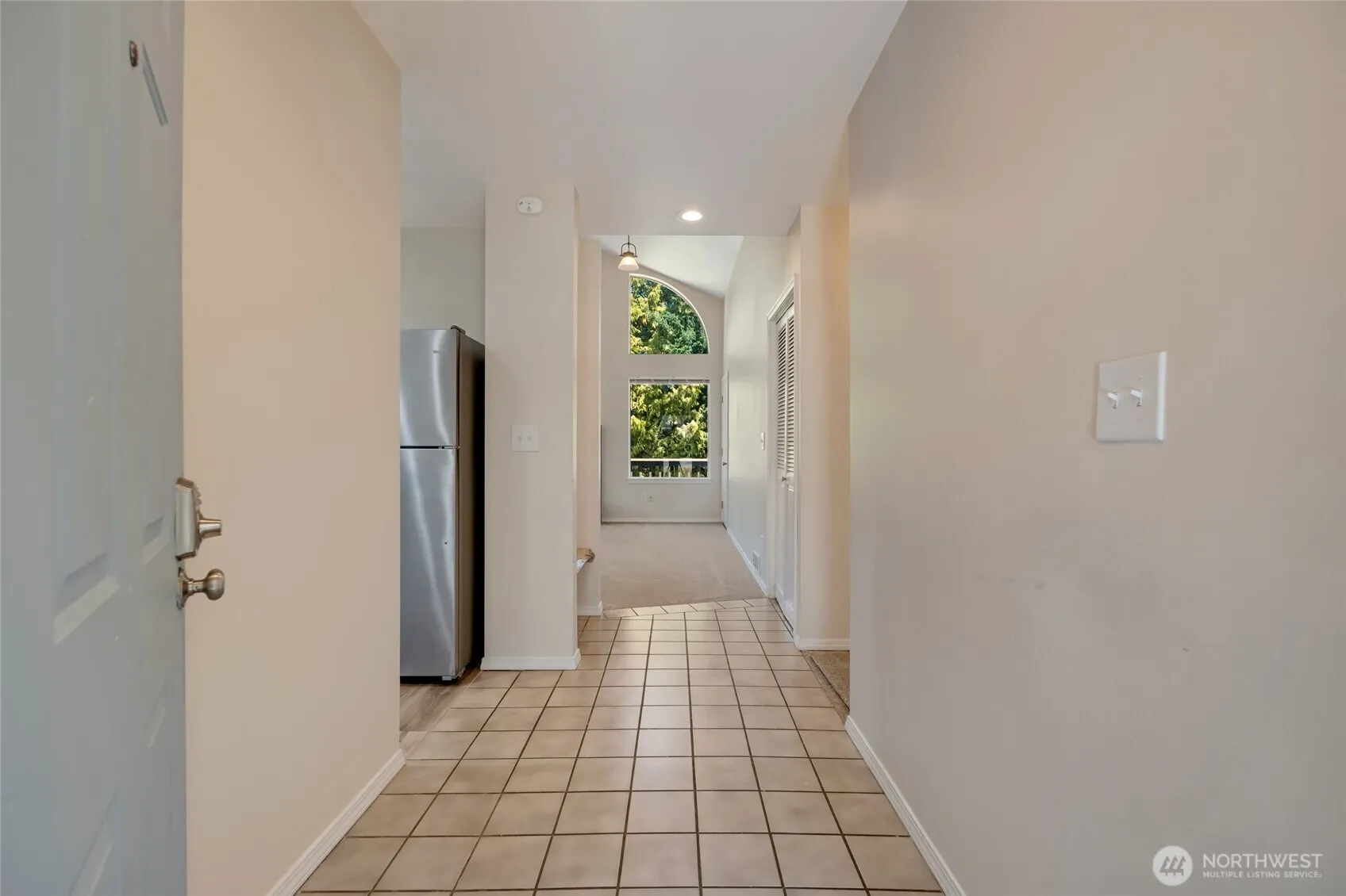 Property photo for 6015 Dexter Avenue #a/b, Everett photo 3