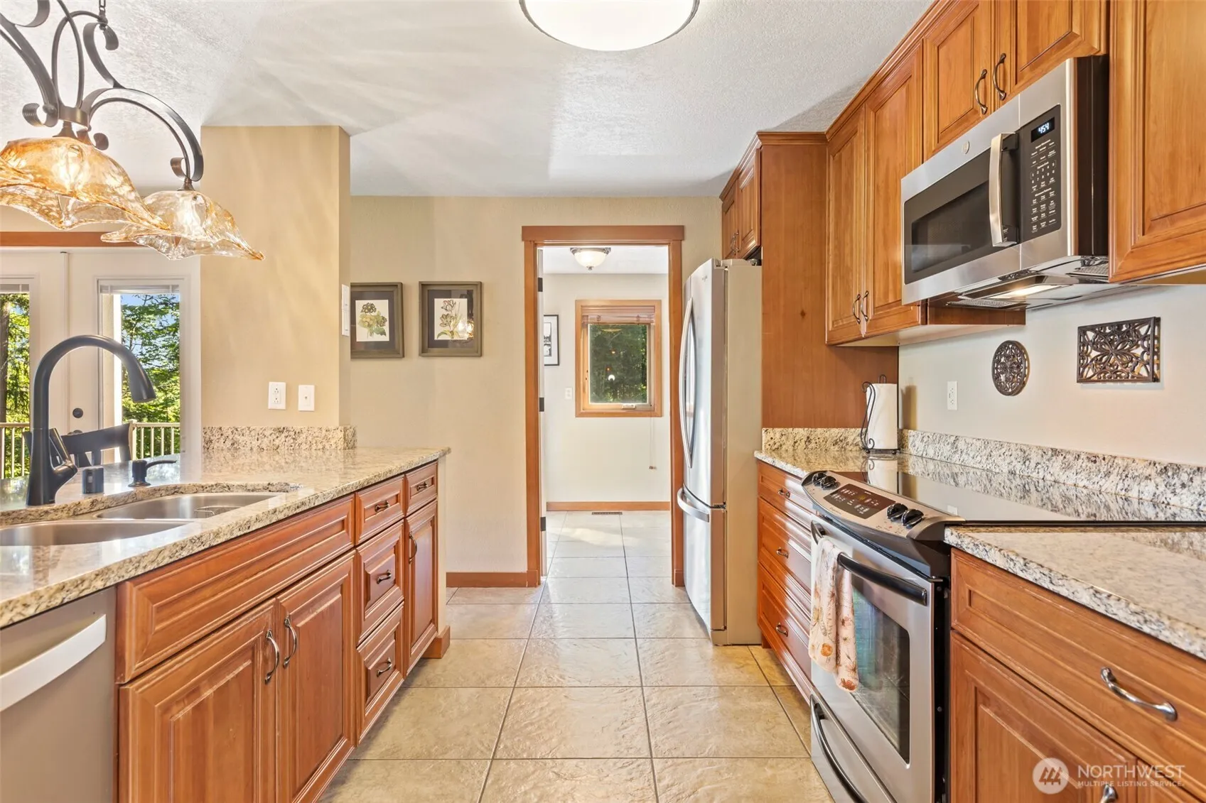 Property photo for 22715 Country Drive E, Graham photo 2
