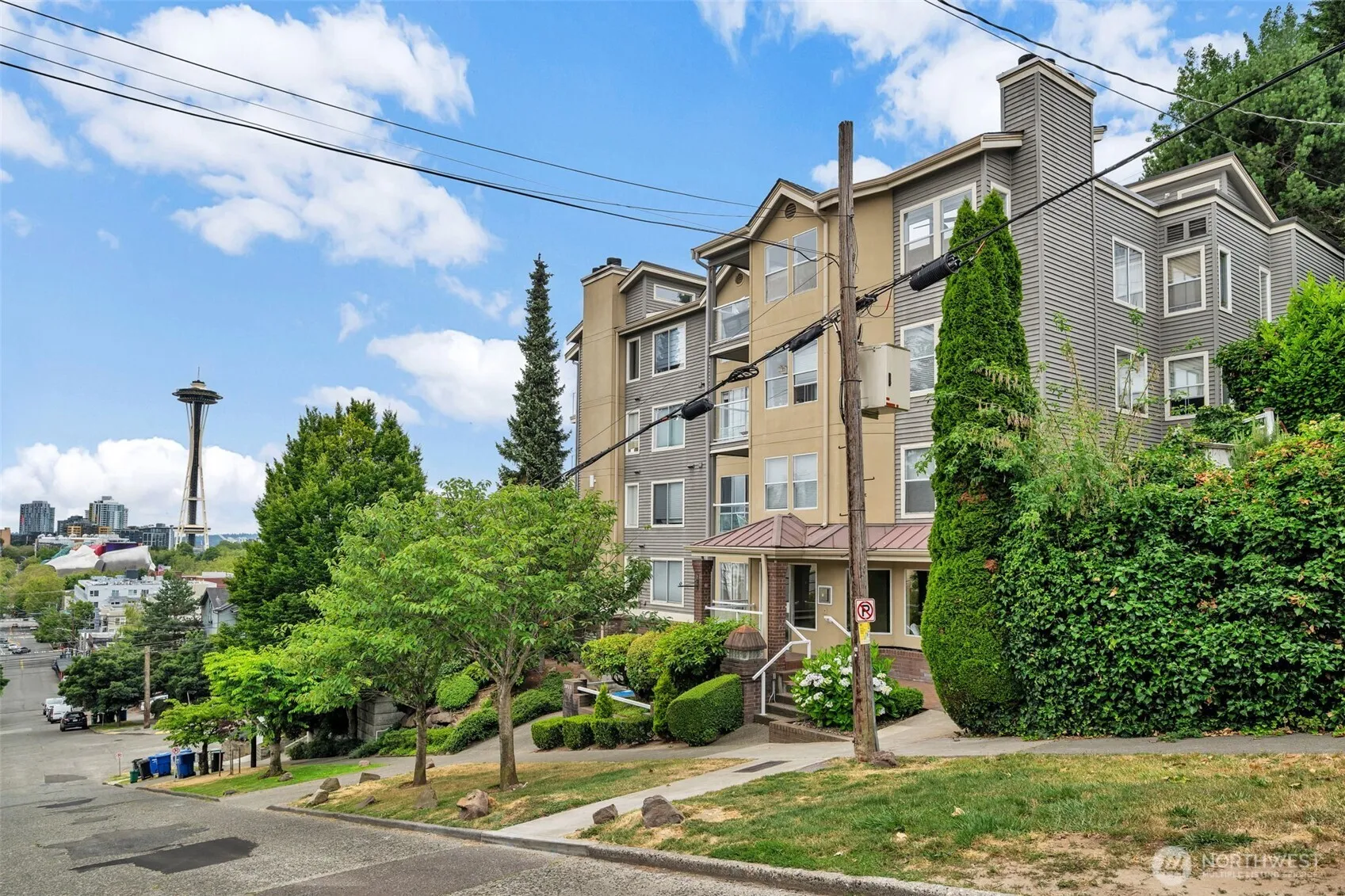 Property photo for 1011 5th Avenue N #201, Seattle