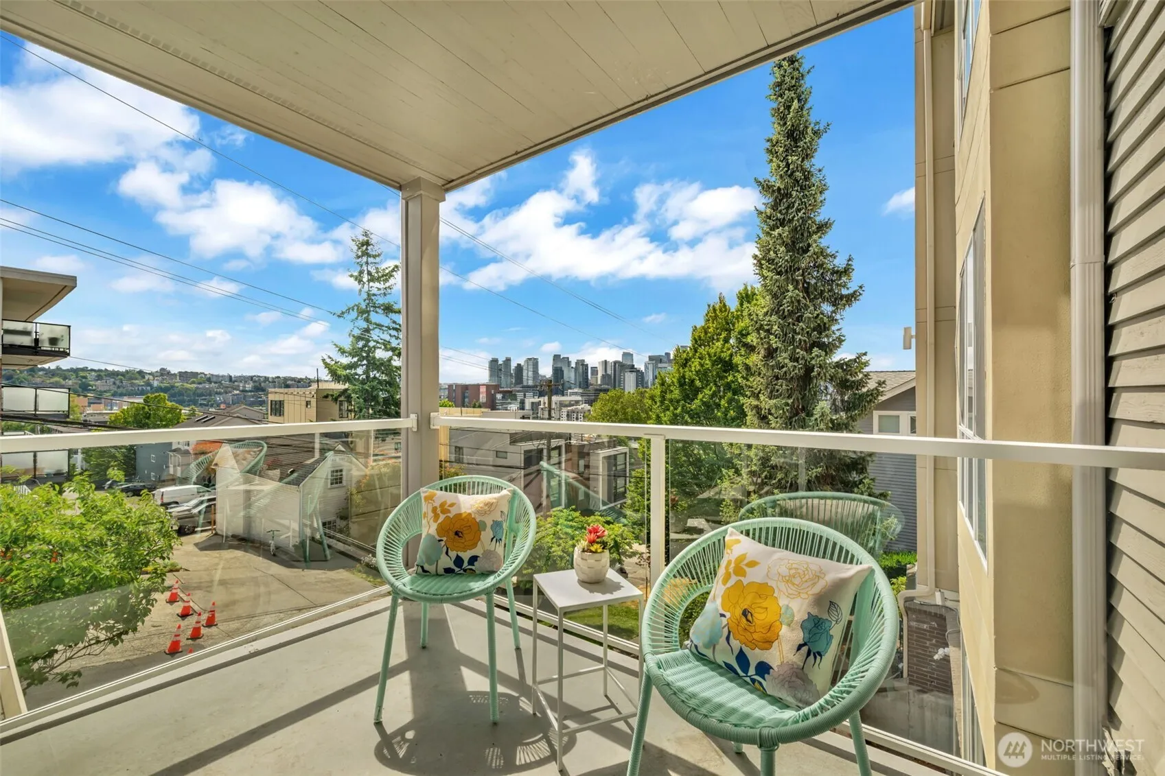 Property photo for 1011 5th Avenue N #201, Seattle
