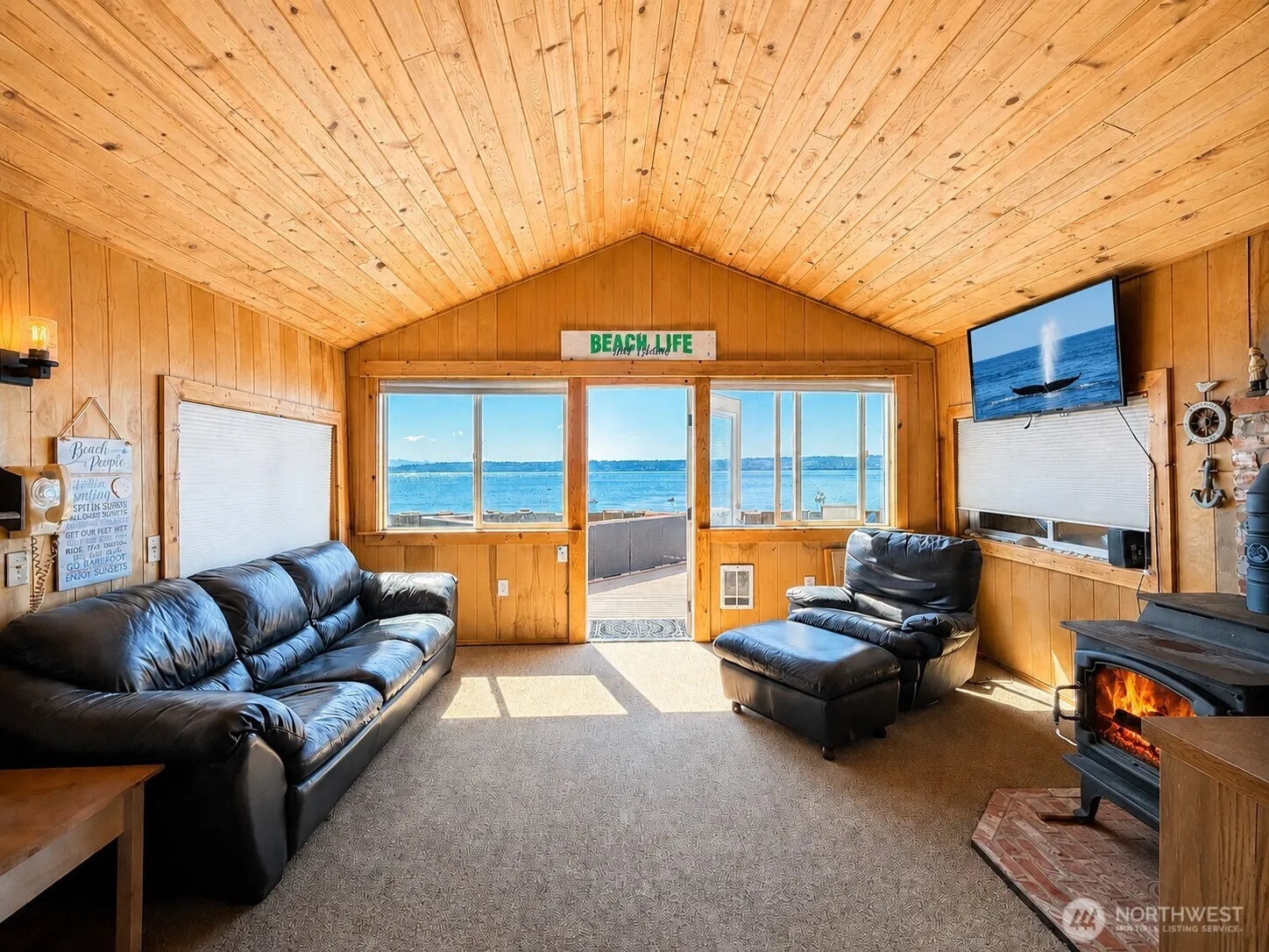 Property photo for 2 S Pilchuck Ave, Hat Island photo 4