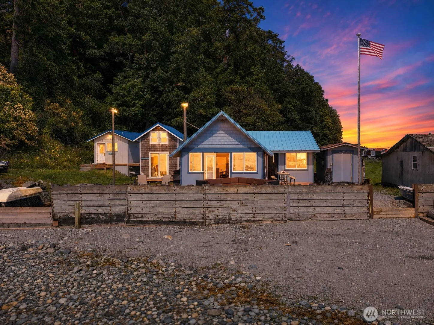 Property photo for 2 S Pilchuck Ave, Hat Island photo 2