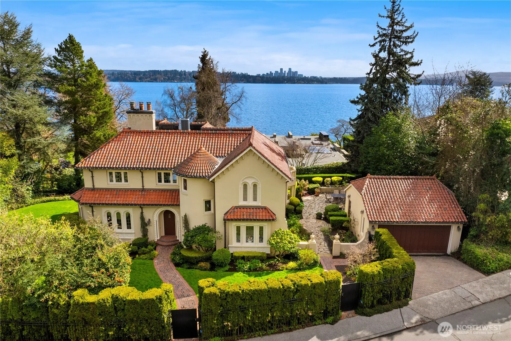 Property photo for 180 Lake Washington Boulevard E, Seattle photo 2