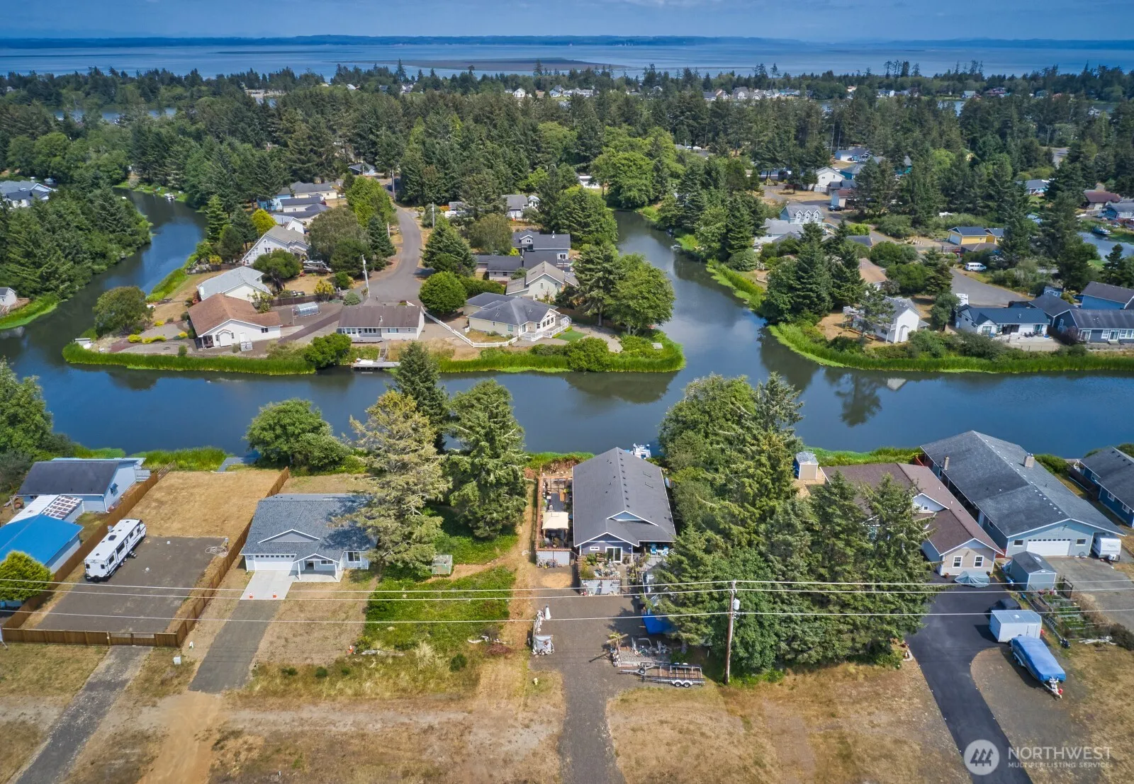 Property photo for 640 Point Brown Avenue Se, Ocean Shores photo 2