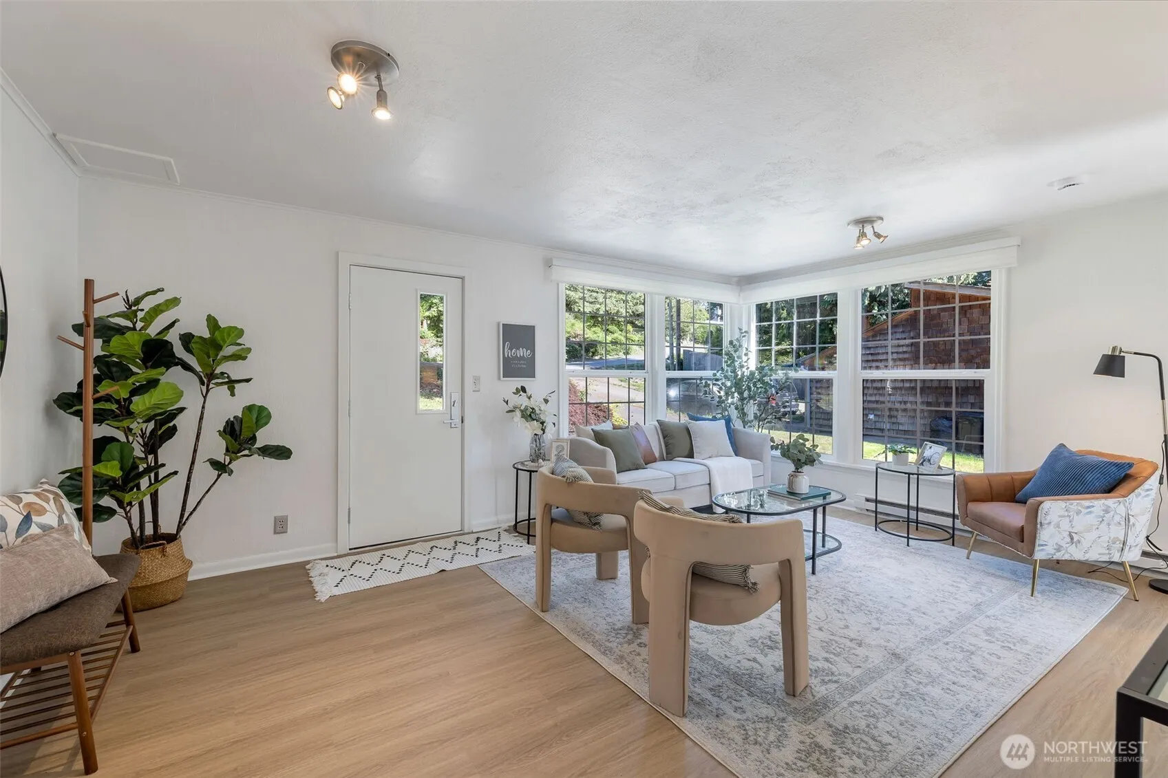 Property photo for 9827 22nd Avenue Sw, Seattle photo 3