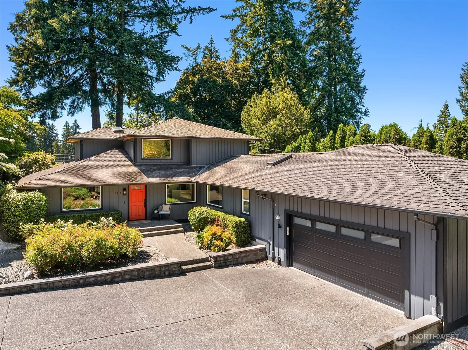 Property photo for 16315 Inglewood Place Ne, Kenmore