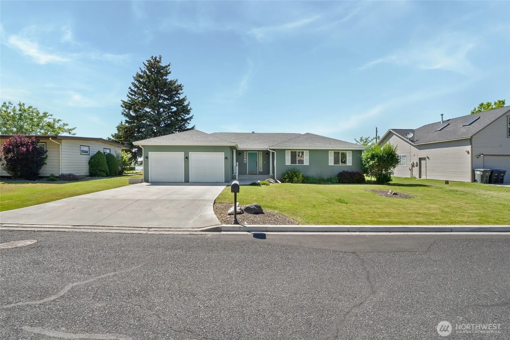 Property photo for 1202 S Eastlake Drive, Moses Lake photo 3