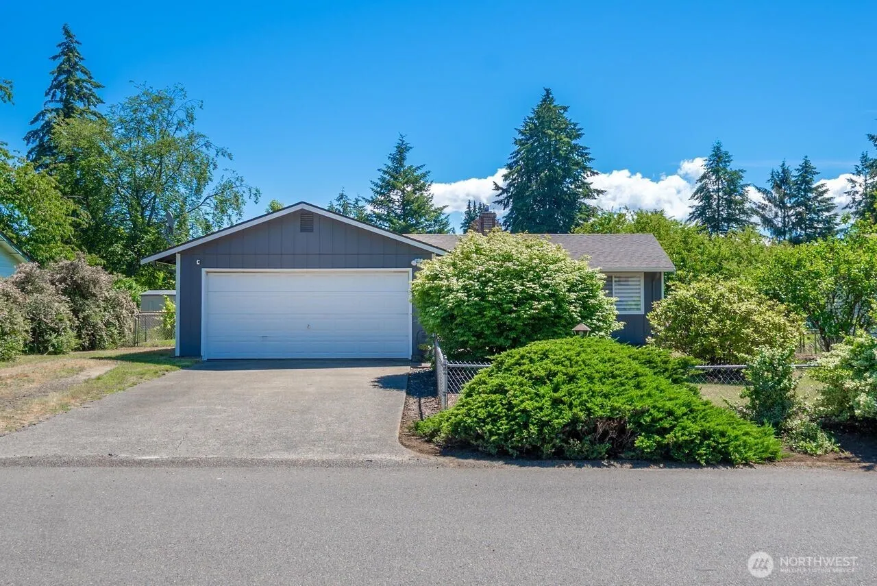 Property photo for 8413 Queets Drive Ne, Lacey