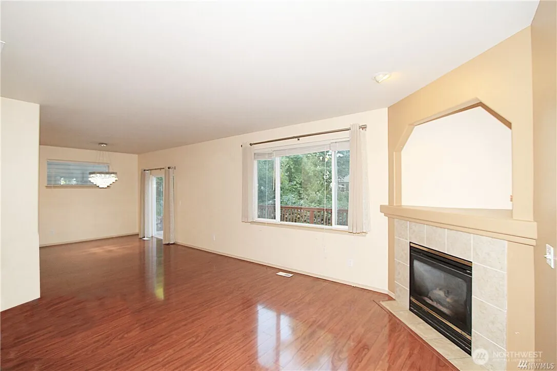 Property photo for 2422 Stafford Way, Bothell photo 5