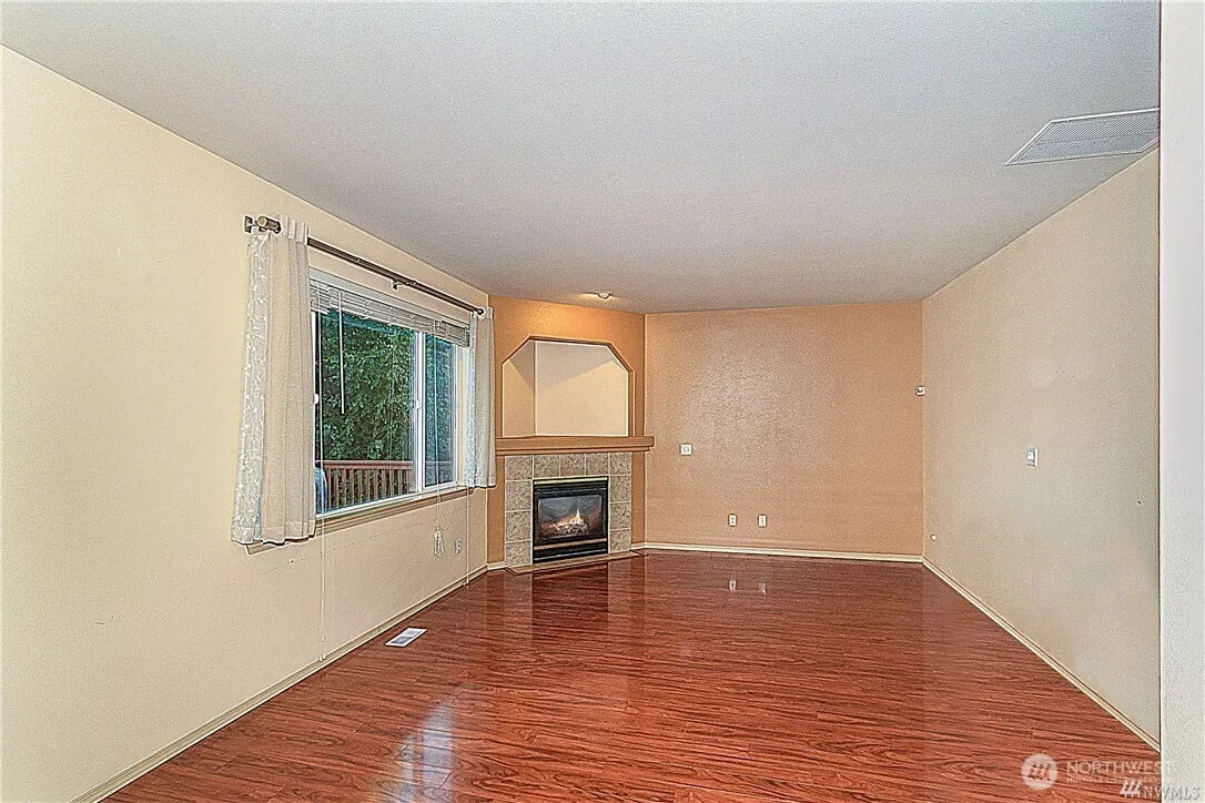 Property photo for 2422 Stafford Way, Bothell photo 4