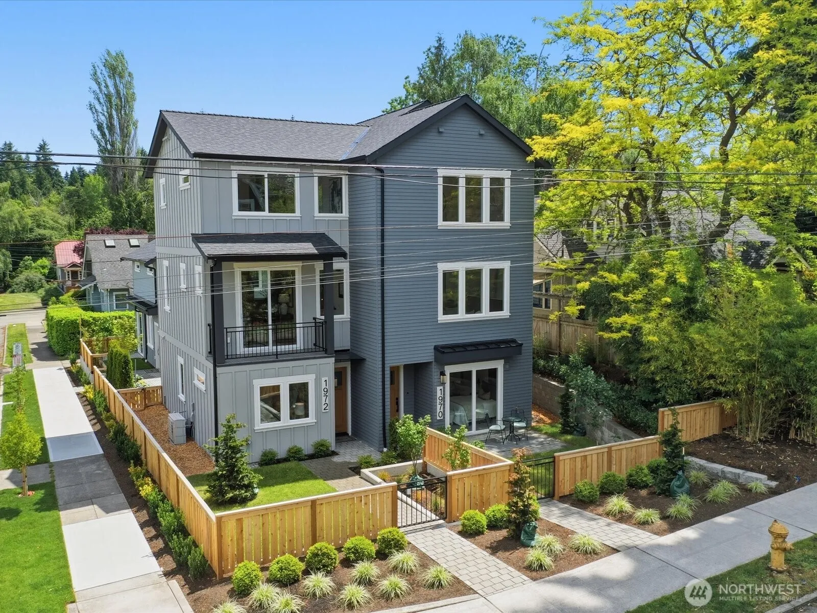 Property photo for 1972 25th Avenue E, Seattle