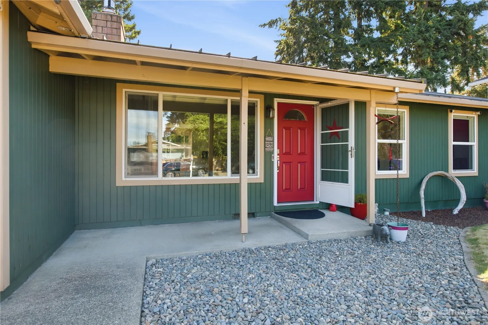 Property photo for 28504 23rd Avenue S, Federal Way photo 3