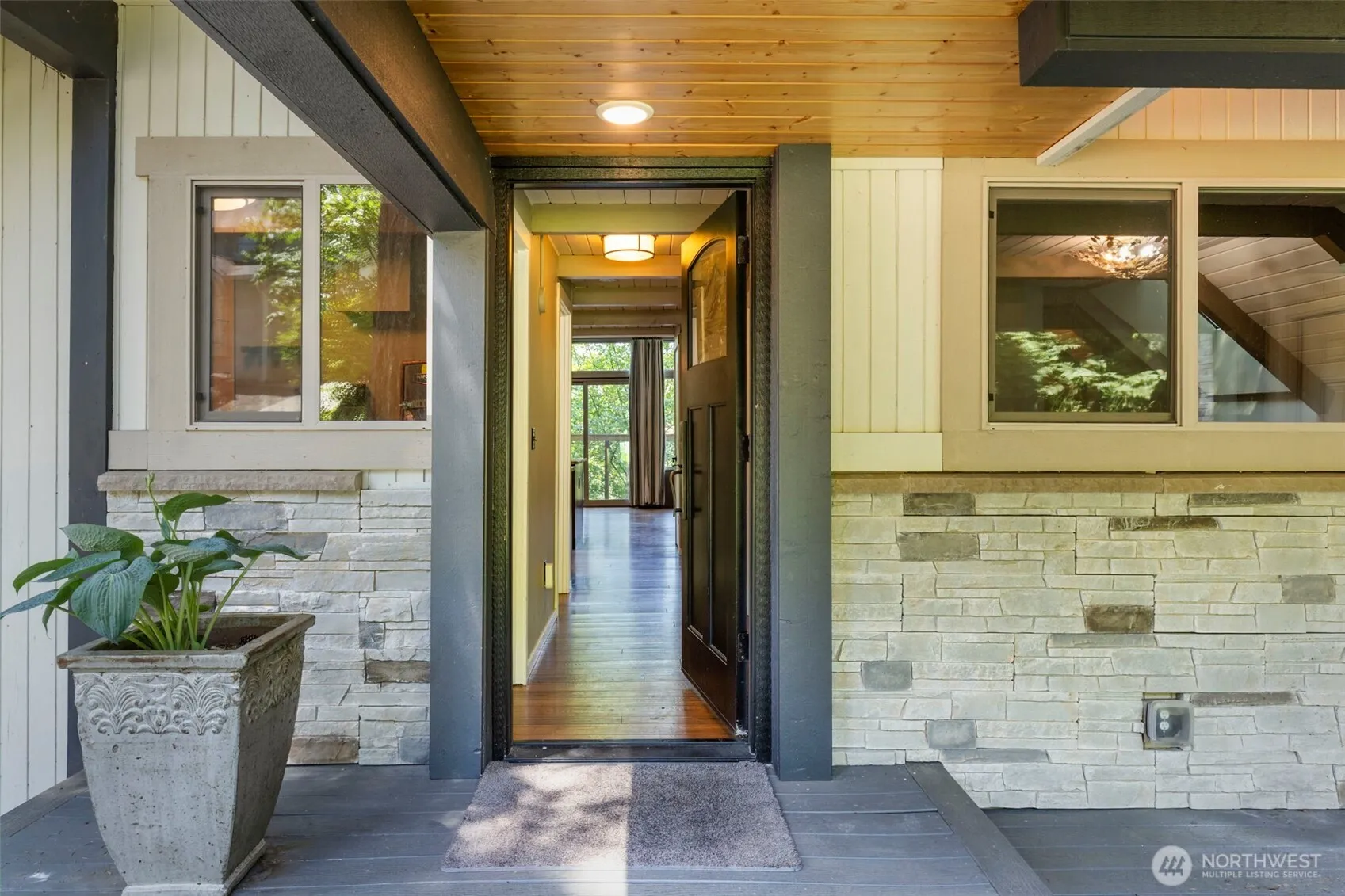 Property photo for 12995 Lake Shore Drive Nw, Poulsbo photo 4
