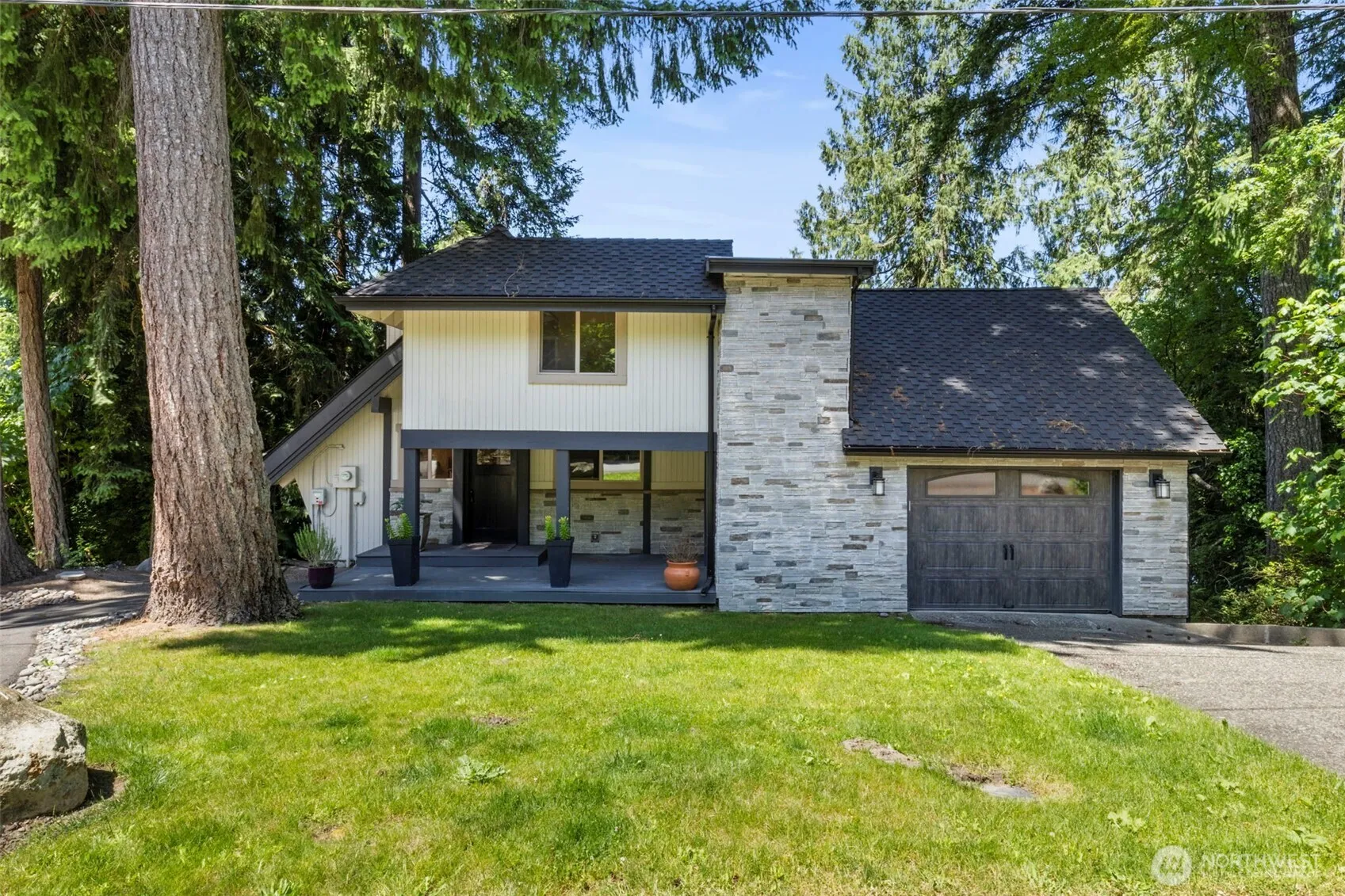 Property photo for 12995 Lake Shore Drive Nw, Poulsbo