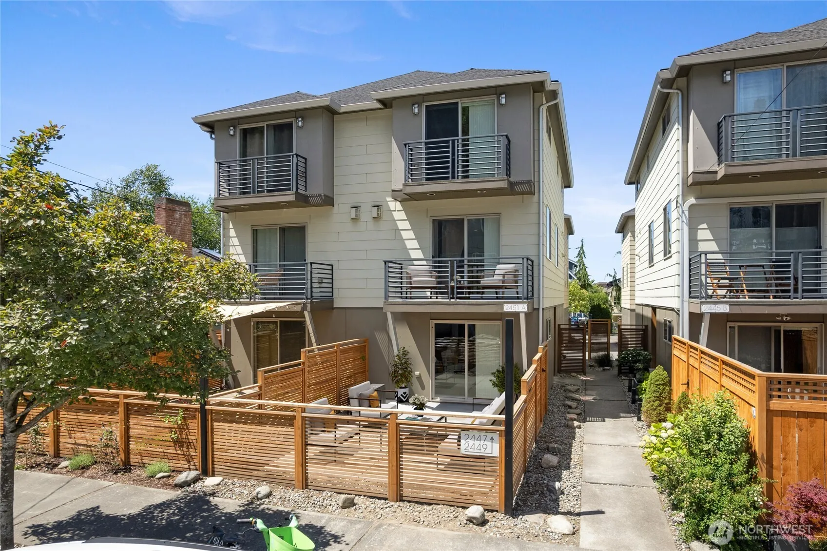 Property photo for 2451 55th Avenue Sw #a, Seattle photo 2