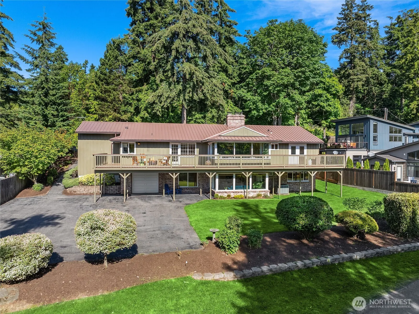 Property photo for 398 Ferncliff Avenue Ne, Bainbridge Island photo 3