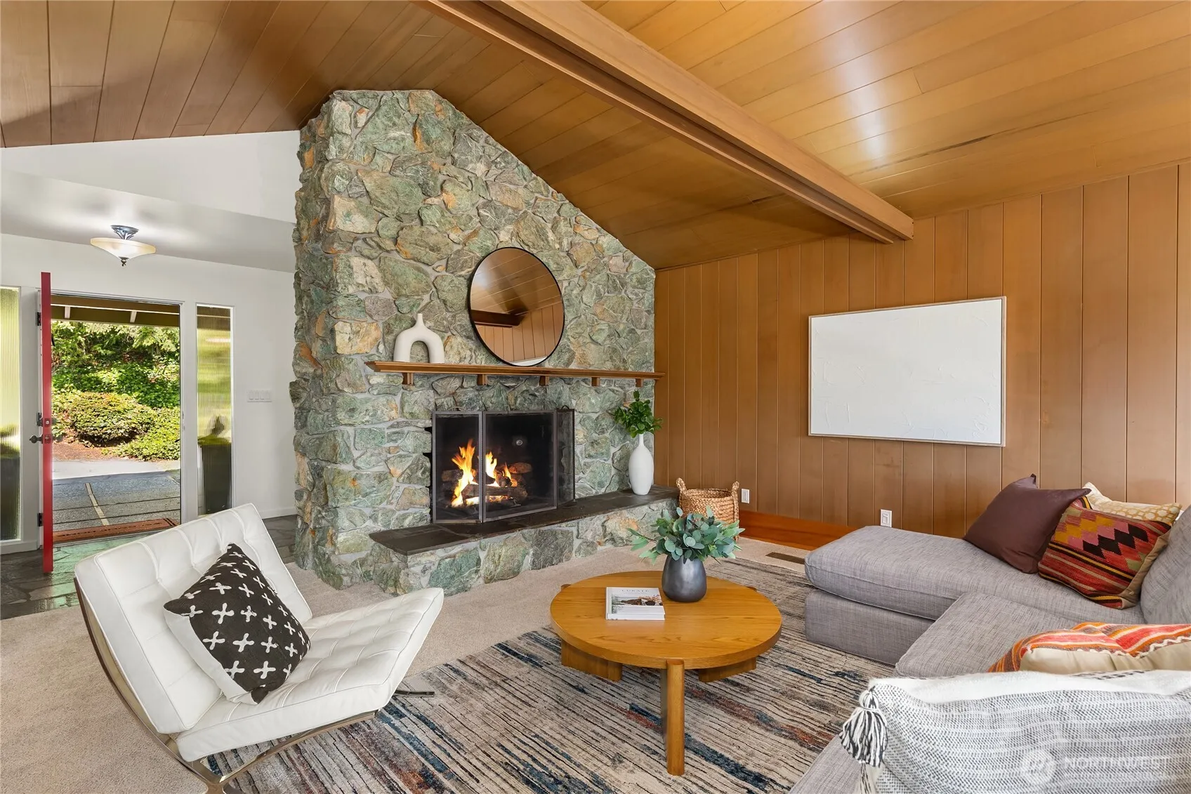 Property photo for 398 Ferncliff Avenue Ne, Bainbridge Island photo 4