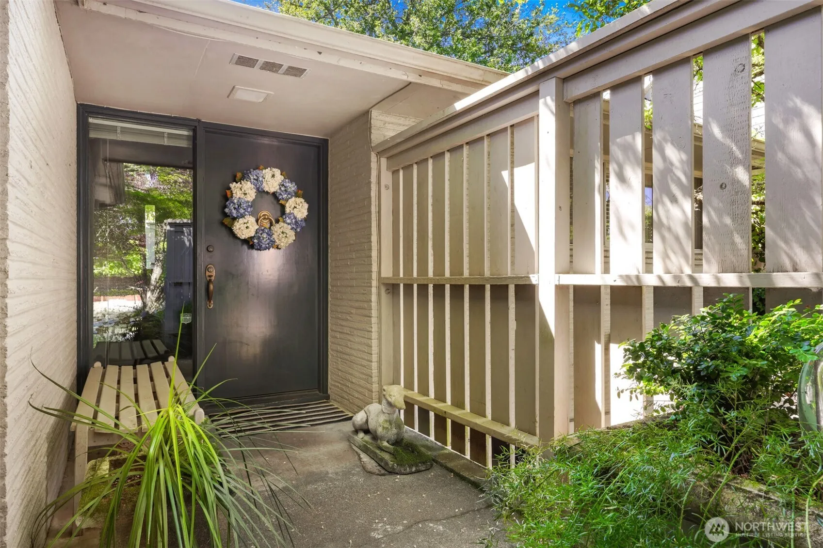Property photo for 1871 40th Avenue E, Seattle photo 4