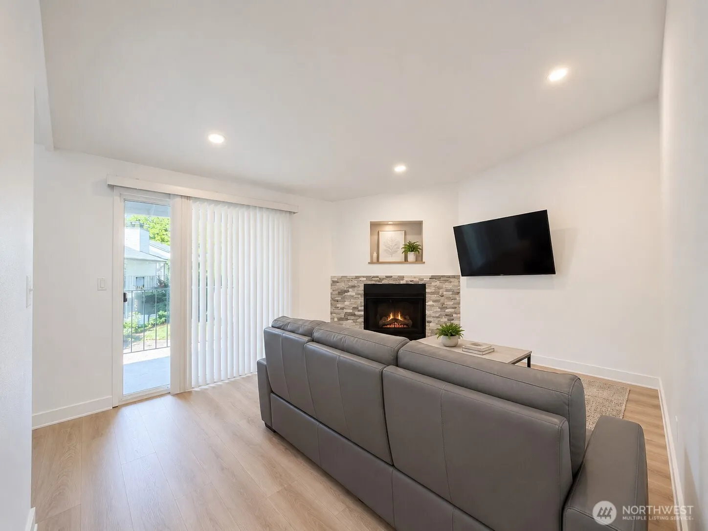Property photo for 1852 Central Place S #e46, Kent photo 4