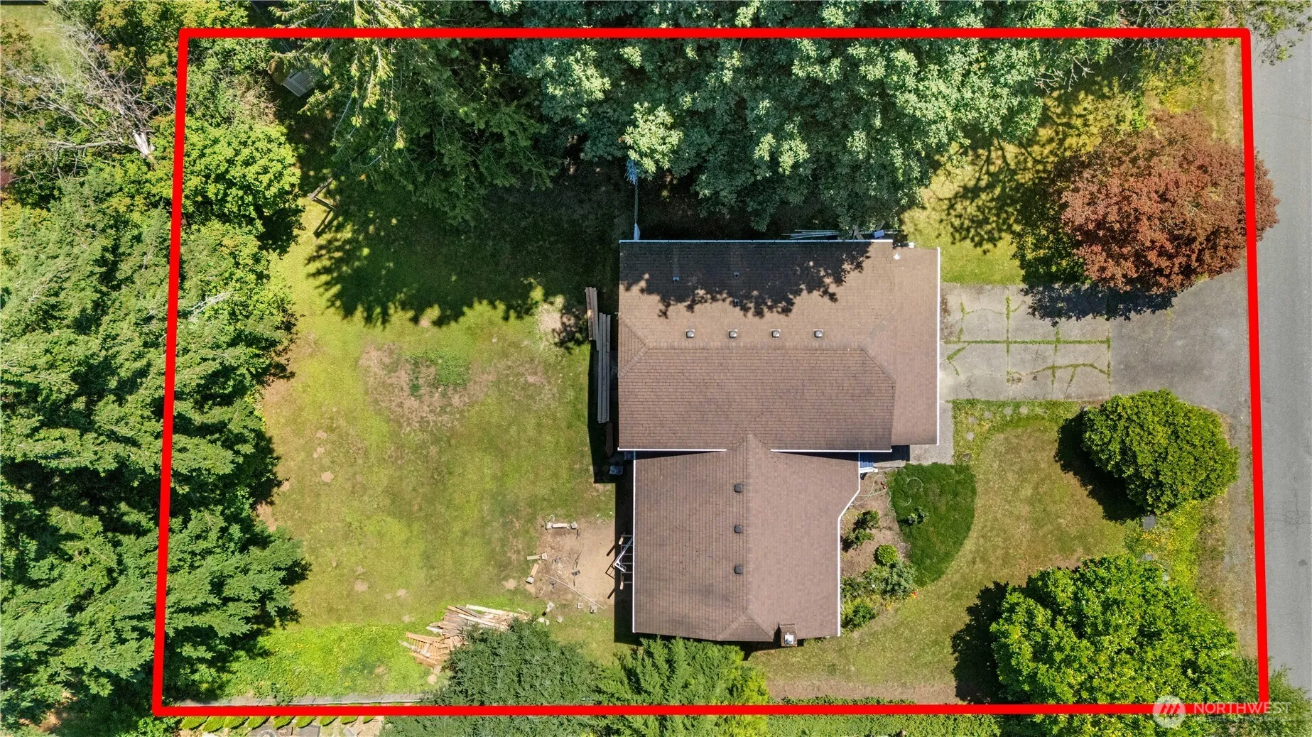 Property photo for 901 153rd Place Sw, Lynnwood photo 2