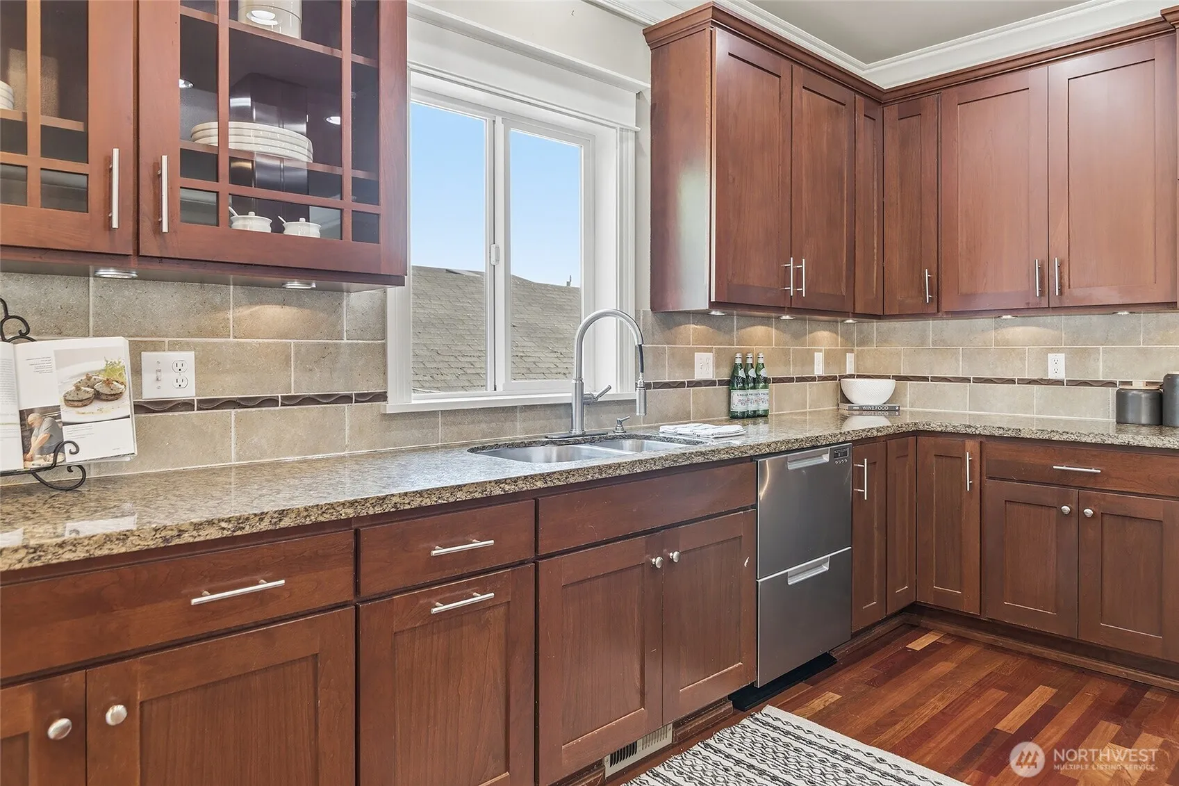 Property photo for 1125 Lake Washington Boulevard S, Seattle photo 3