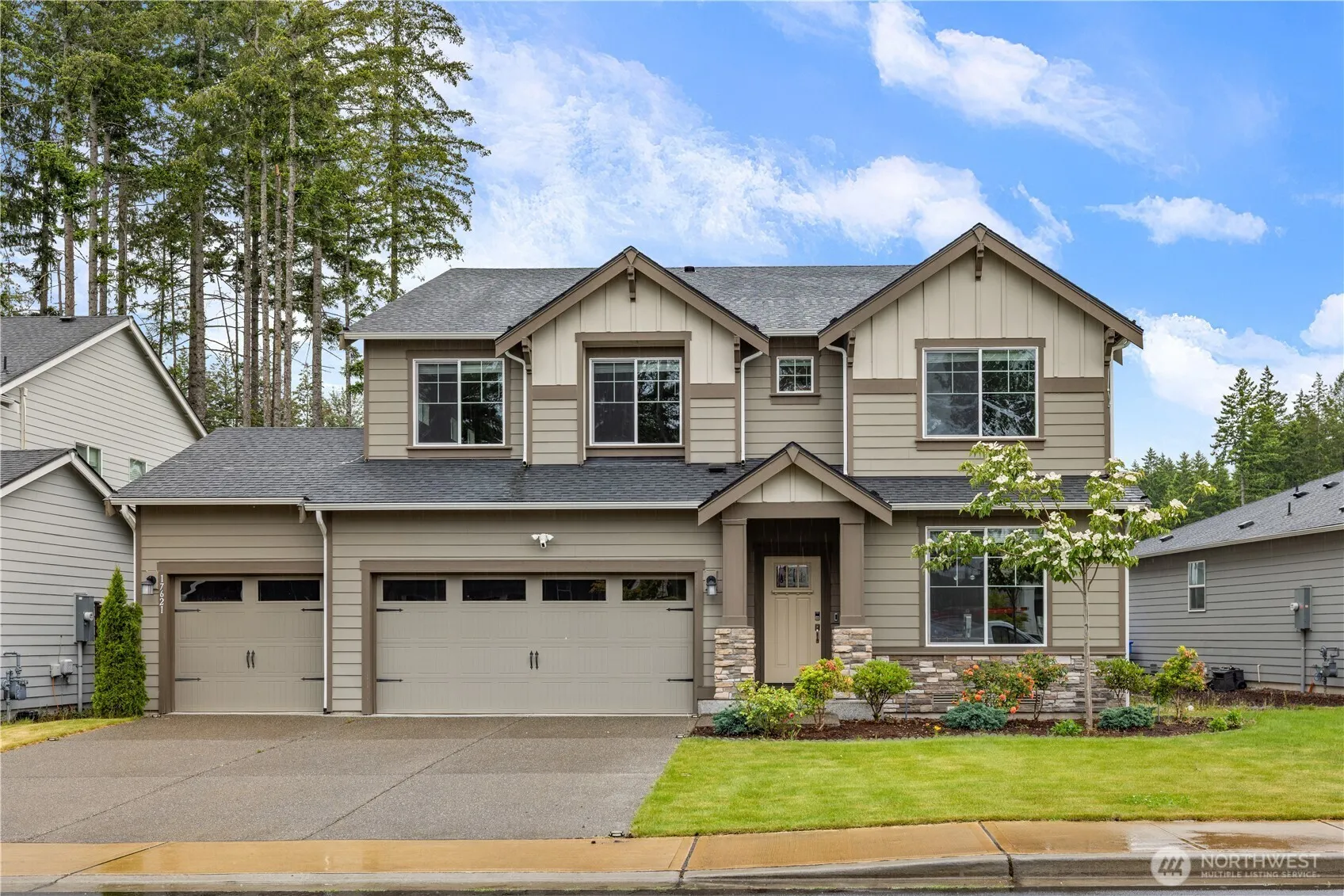 Property photo for 17621 Crossing Drive E, Puyallup