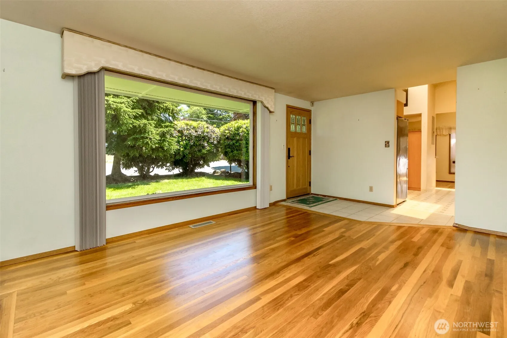 Property photo for 20123 4th Avenue S, Des Moines photo 4
