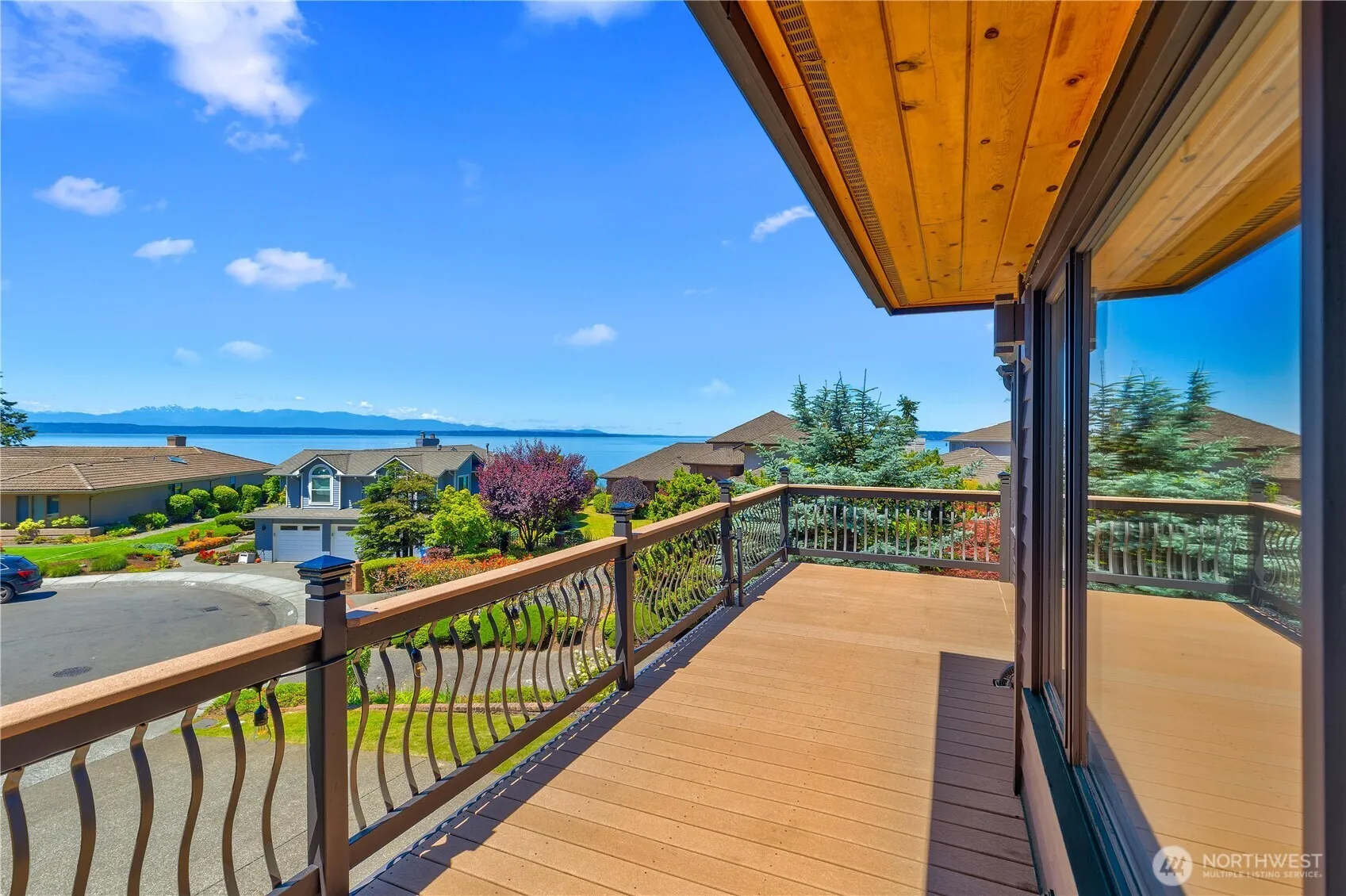 Property photo for 7723 168th Place Sw, Edmonds photo 2