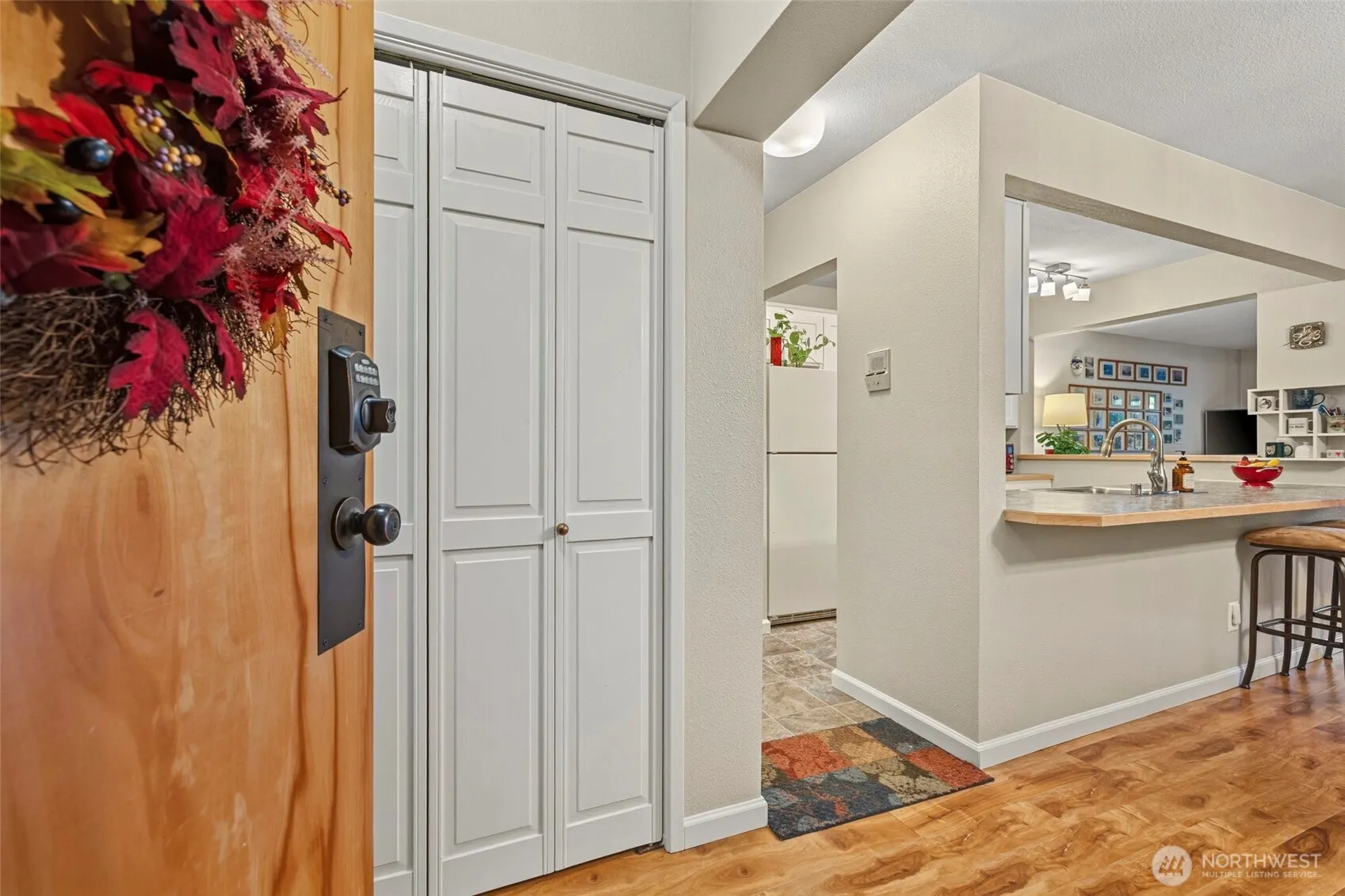 Property photo for 2021 N Laventure Road #103, Mount Vernon photo 5