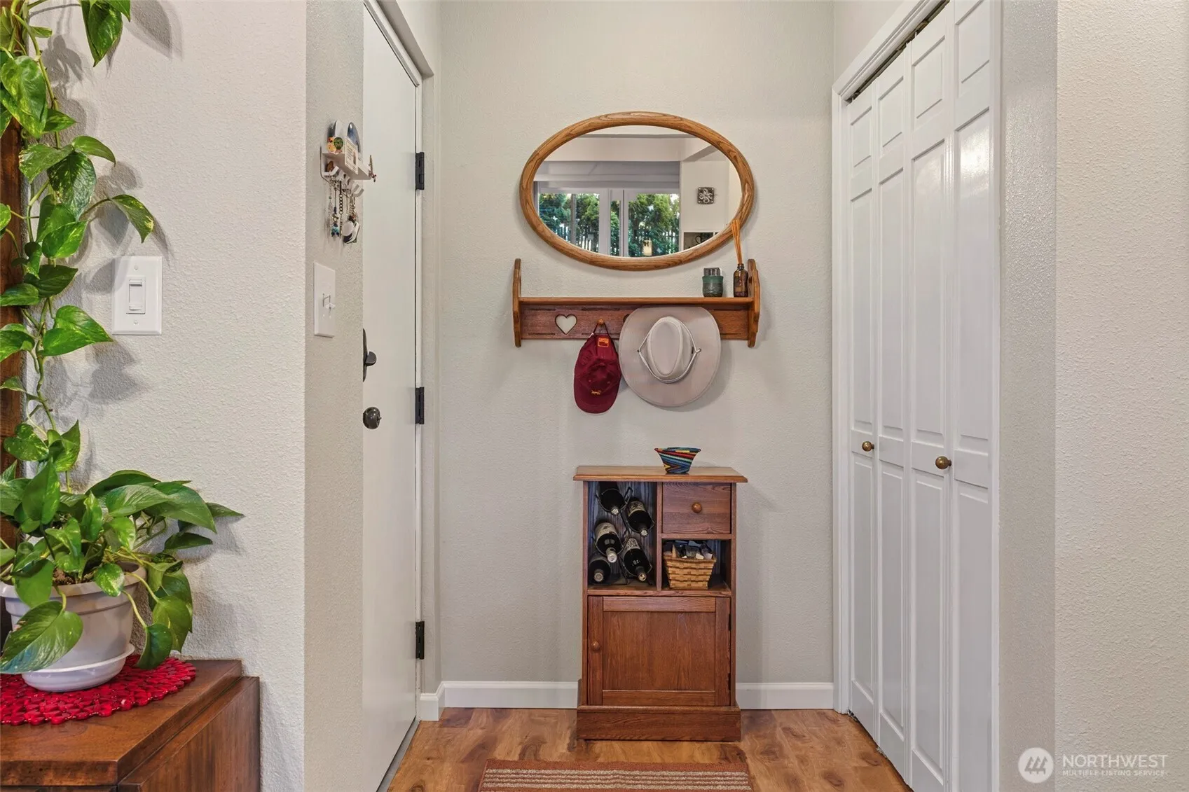 Property photo for 2021 N Laventure Road #103, Mount Vernon photo 4
