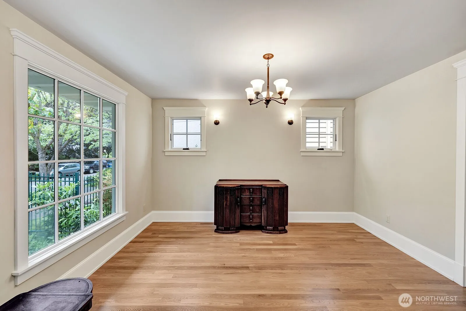 Property photo for 1708 18th Avenue, Seattle photo 4