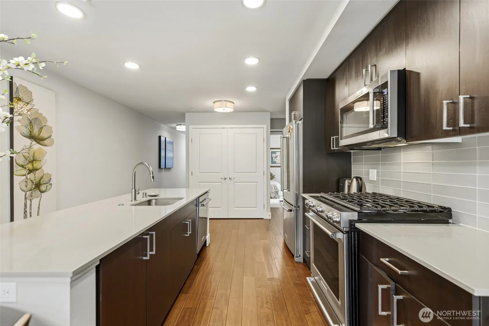 Property photo for 50 Pine Street #424, Edmonds photo 5