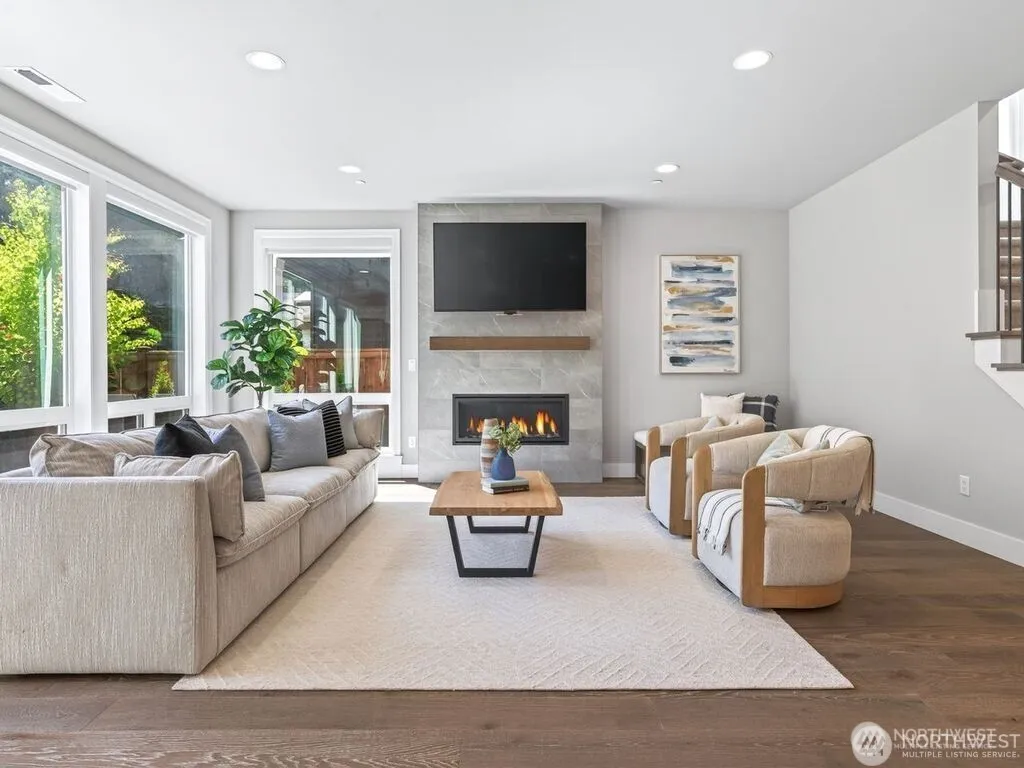 Property photo for 23973 Ne 25th Street, Sammamish photo 5