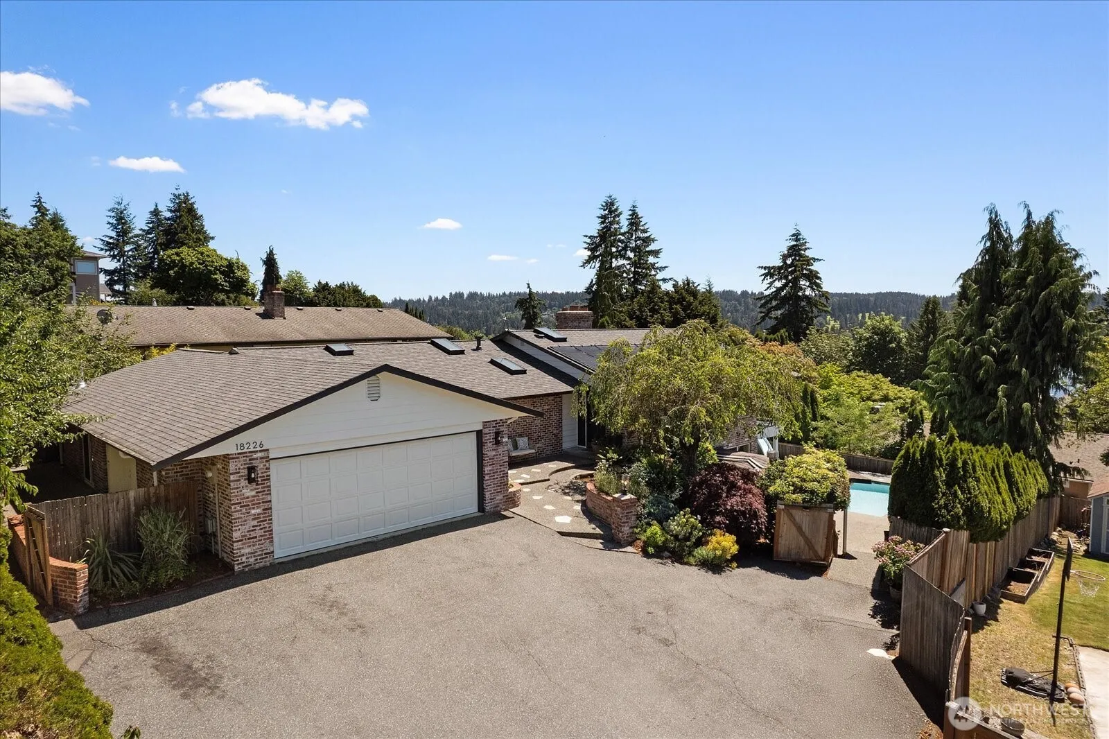 Property photo for 18226 62nd Avenue Ne, Kenmore photo 2