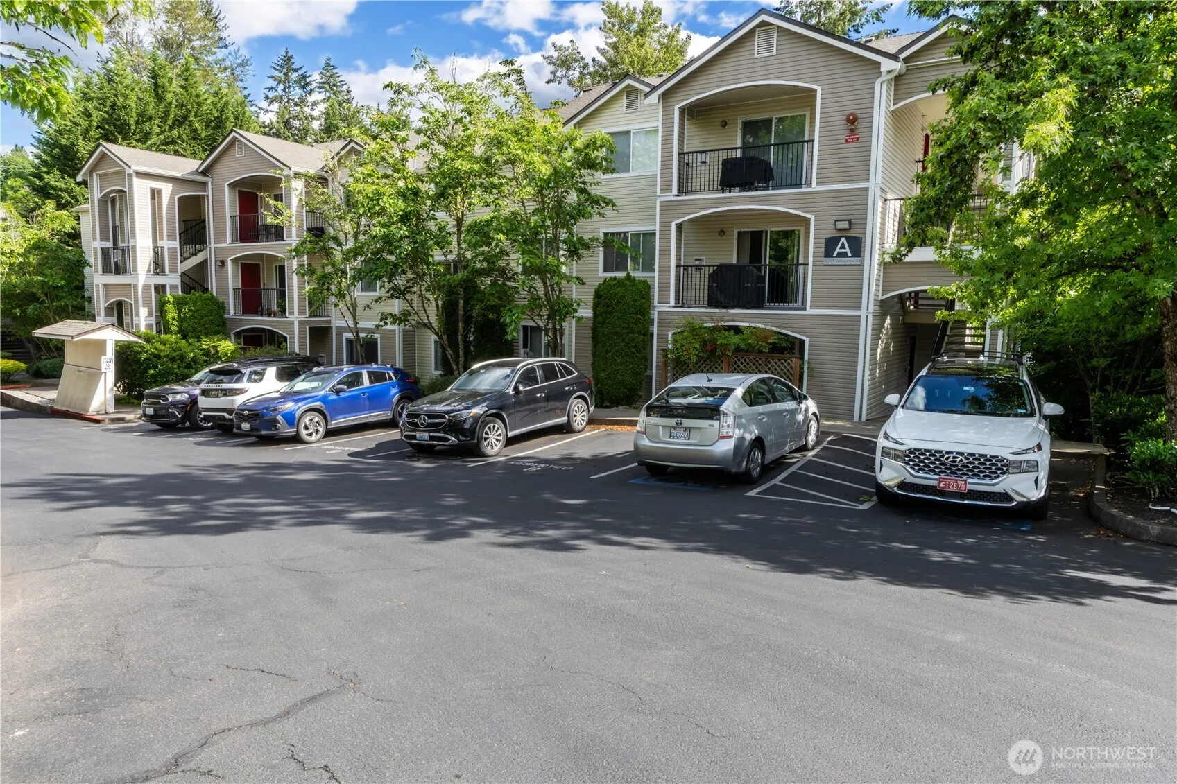 Property photo for 10709 Valley View Rd #a104, Bothell photo 3
