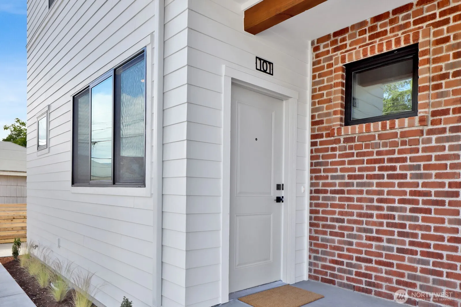 Property photo for 105 S 8th Street #101, Lynden photo 3