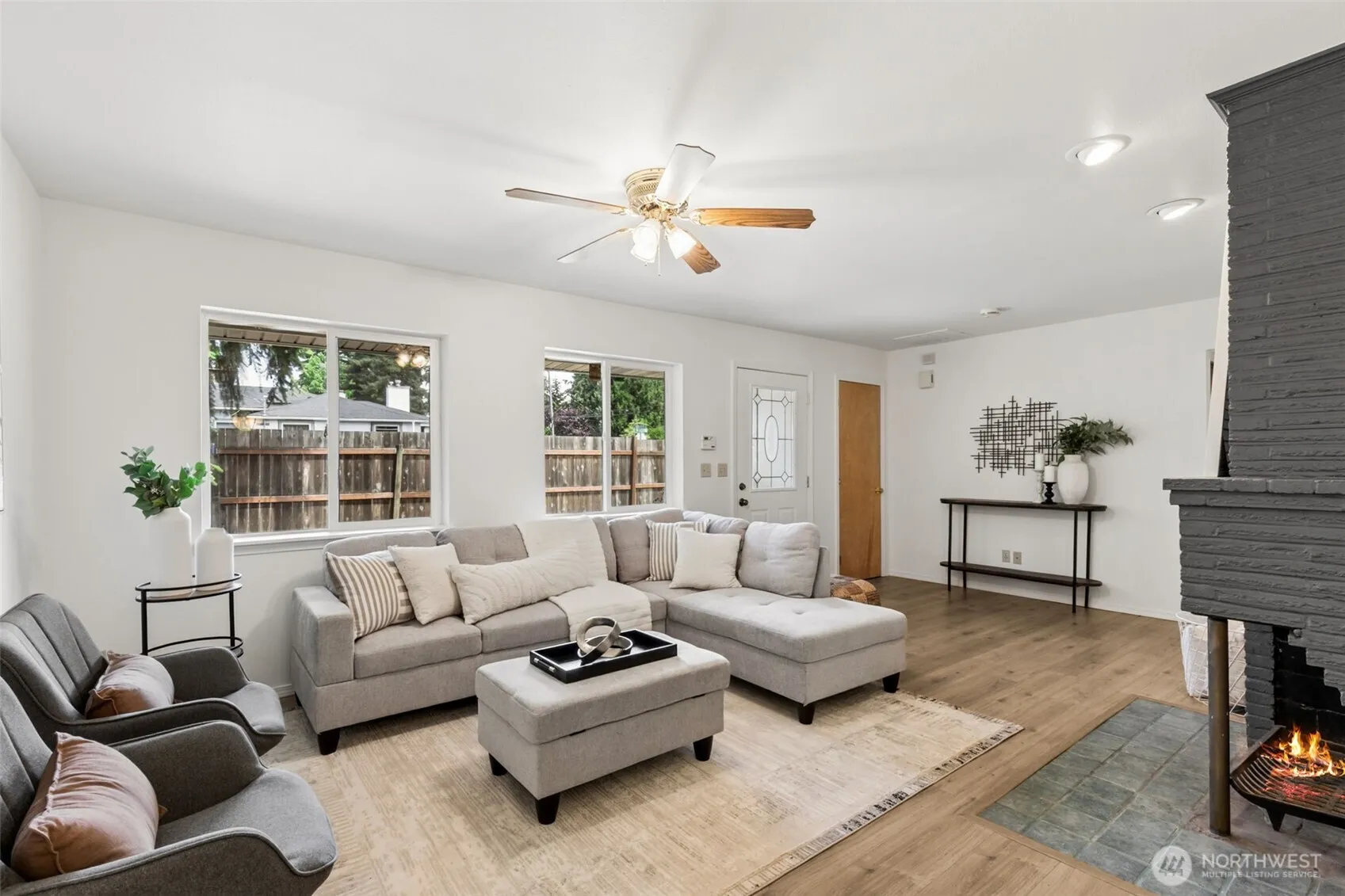 Property photo for 2613 Ne 145th Street, Seattle photo 4