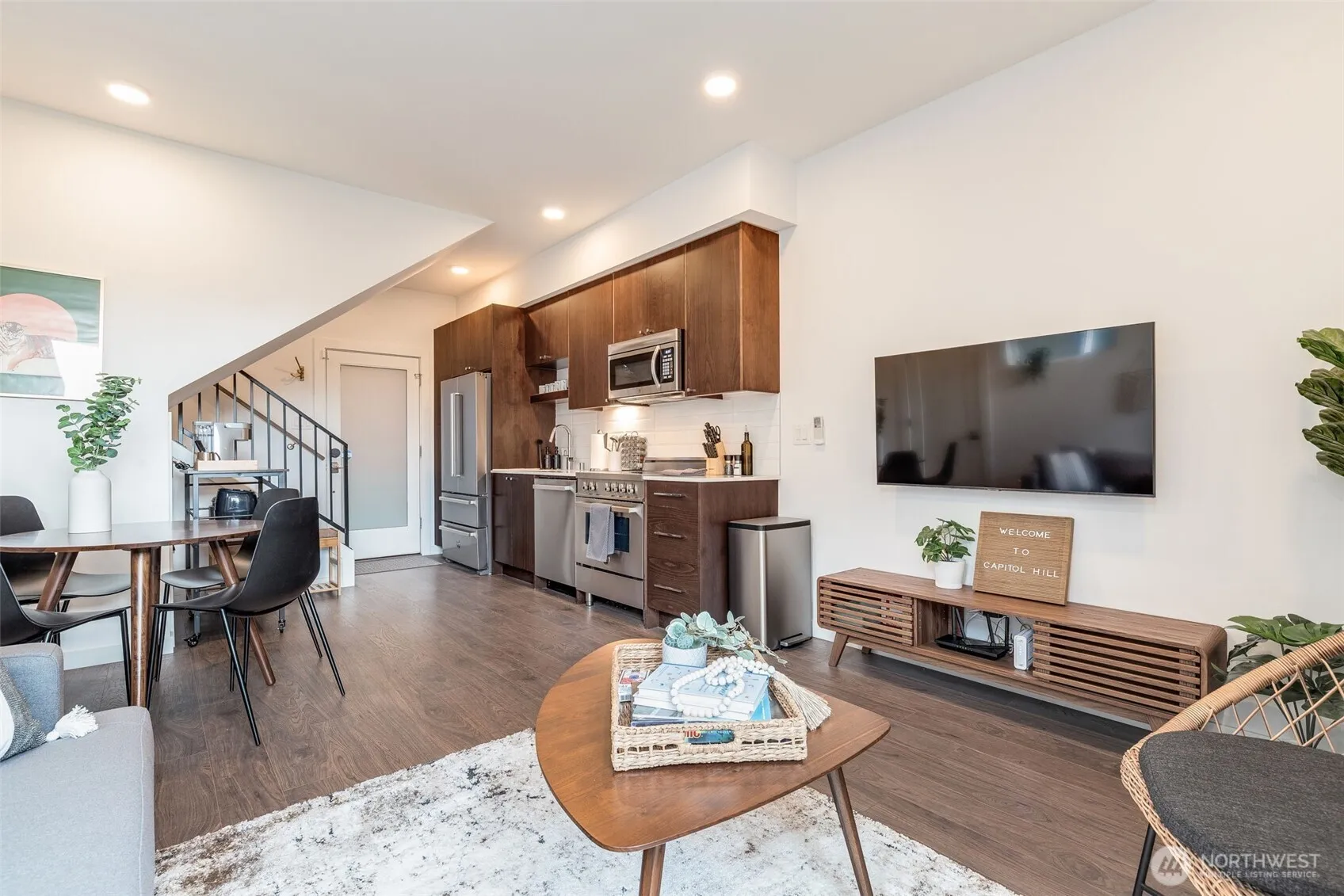 Property photo for 1112 13th Avenue #e, Seattle photo 5