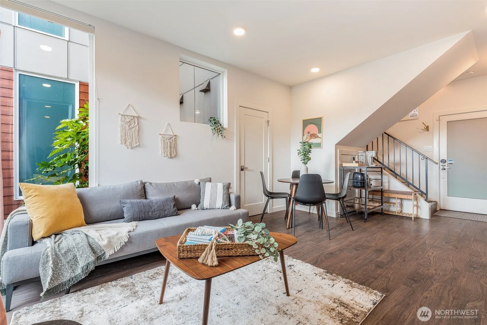 Property photo for 1112 13th Avenue #e, Seattle photo 4