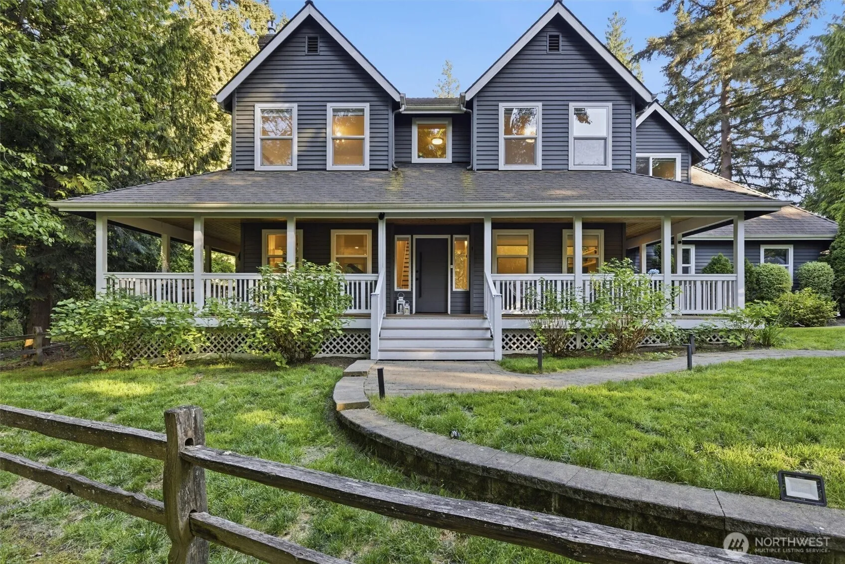 Property photo for 12217 Ne 100th Street, Kirkland photo 2