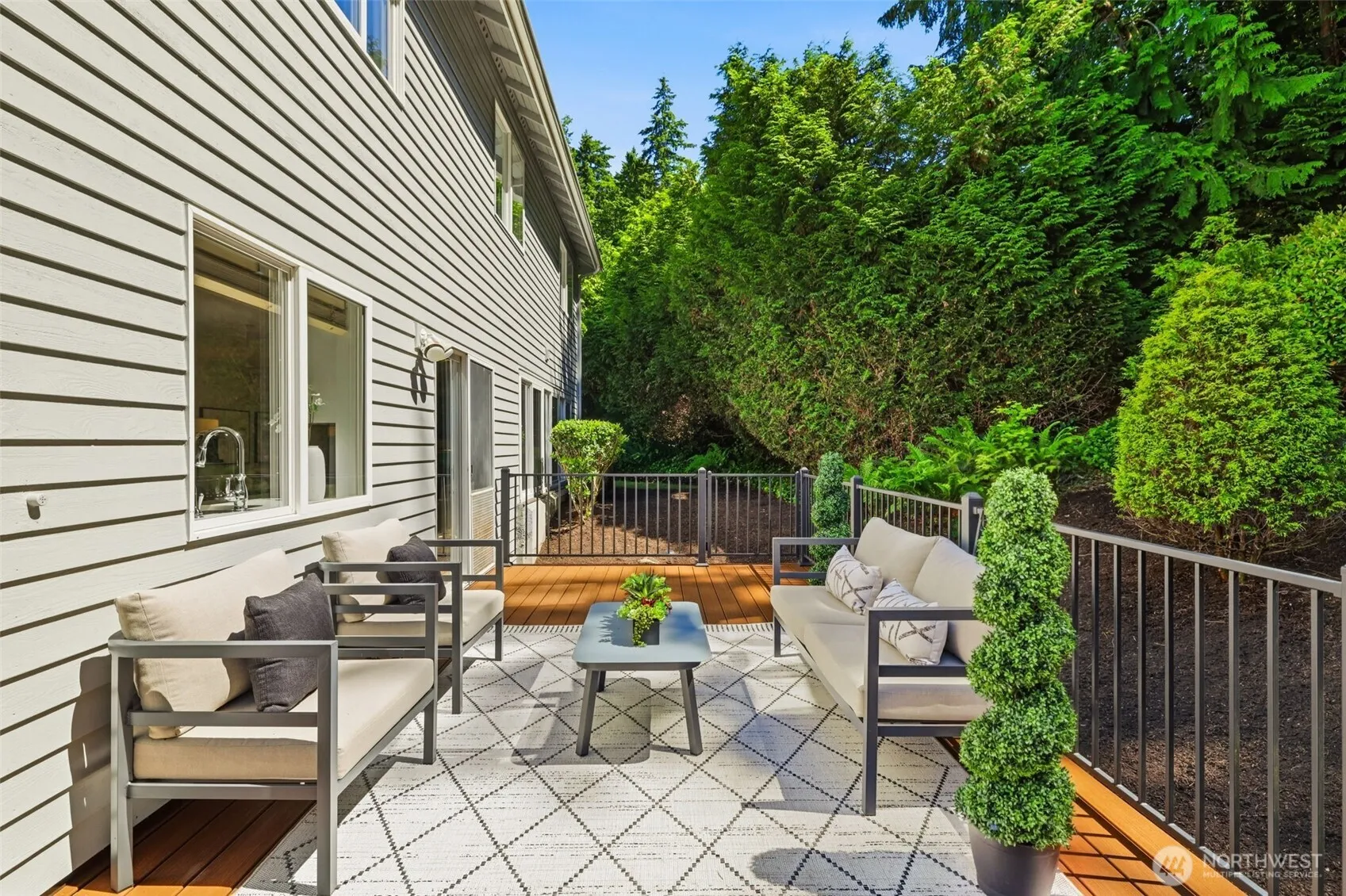 Property photo for 8243 147th Avenue Se, Newcastle photo 5