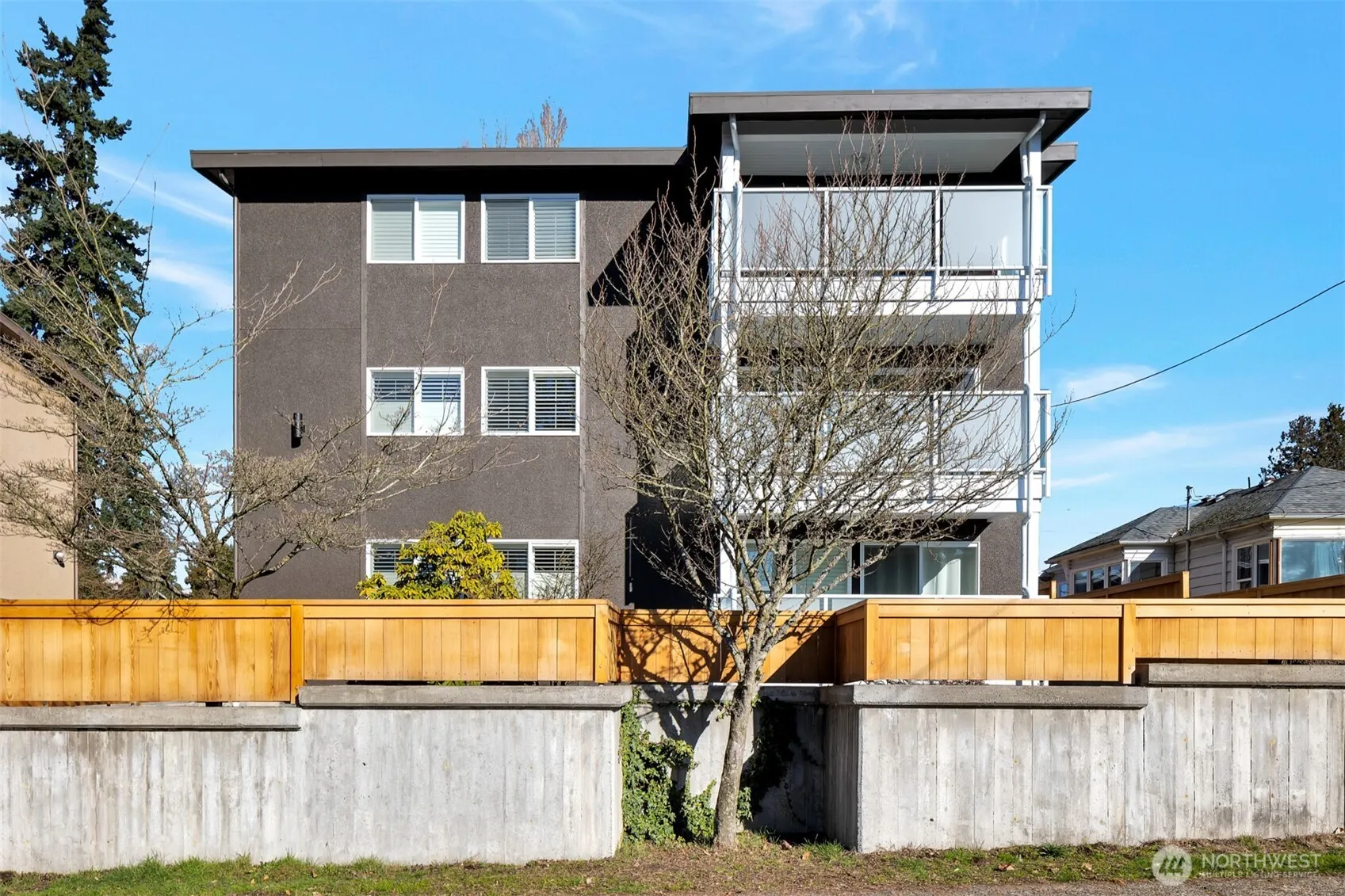 Property photo for 1016 Sw 152nd Street #b, Burien photo 2